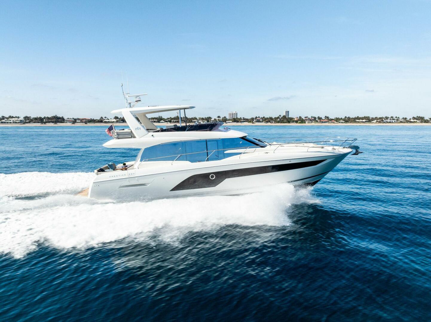 Slide: The Image of 2022 Prestige 590 Flybridge ANNA LOUISE - 4985383
