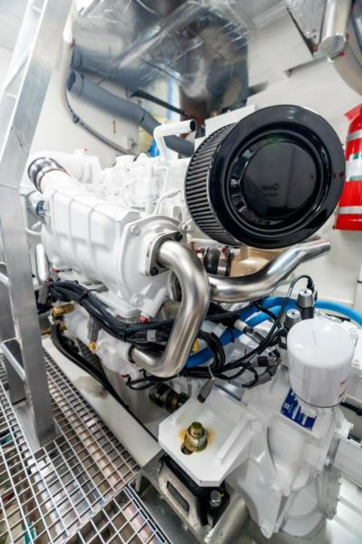 Slide: The Image of 2022 59 Prestige Flybridge - Nice Boat - Engine Room - 3976961