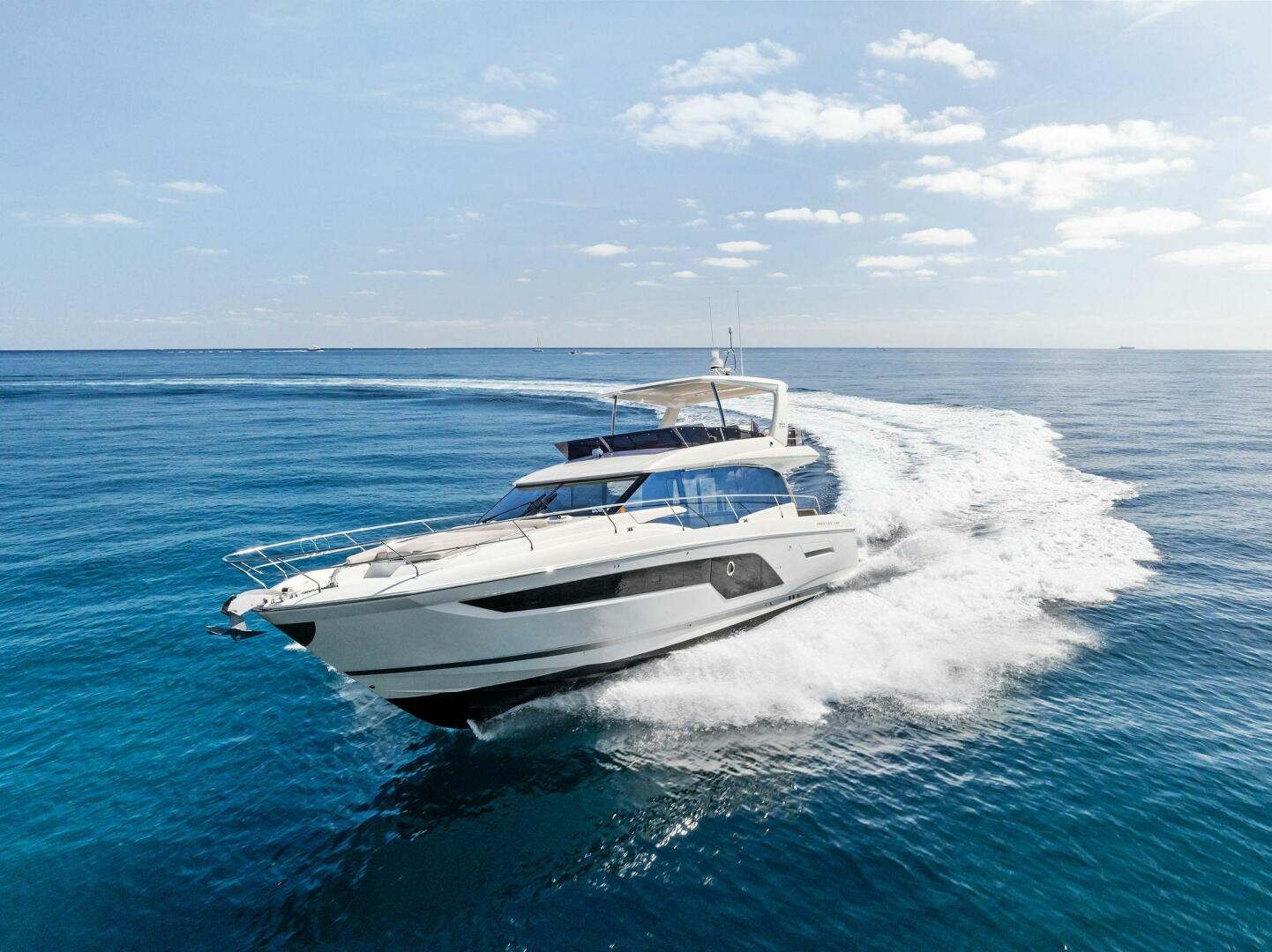 Slide: The Image of 2022 Prestige 590 Flybridge ANNA LOUISE - 4985394