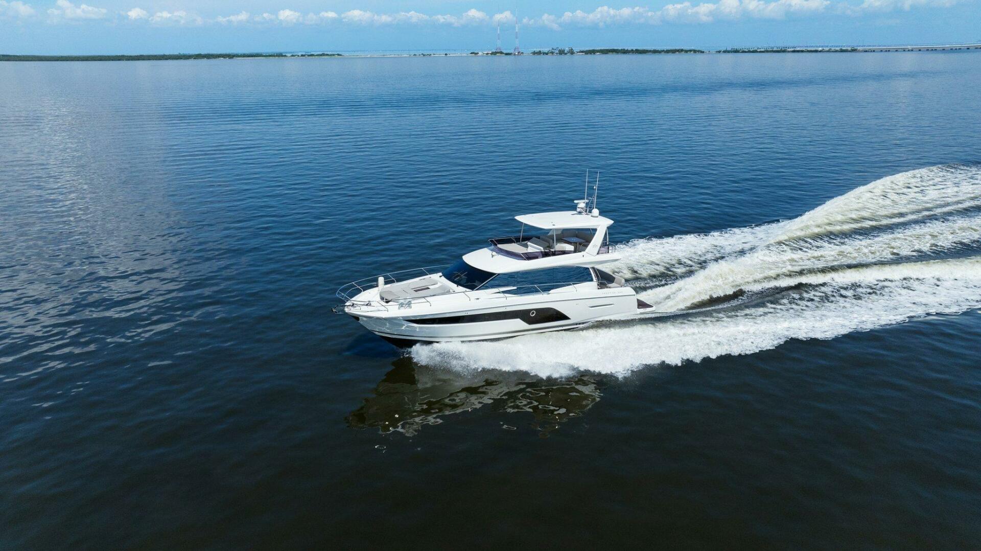 Slide: The Image of 2022 59 Prestige Flybridge - Nice Boat - Profile - 4683935