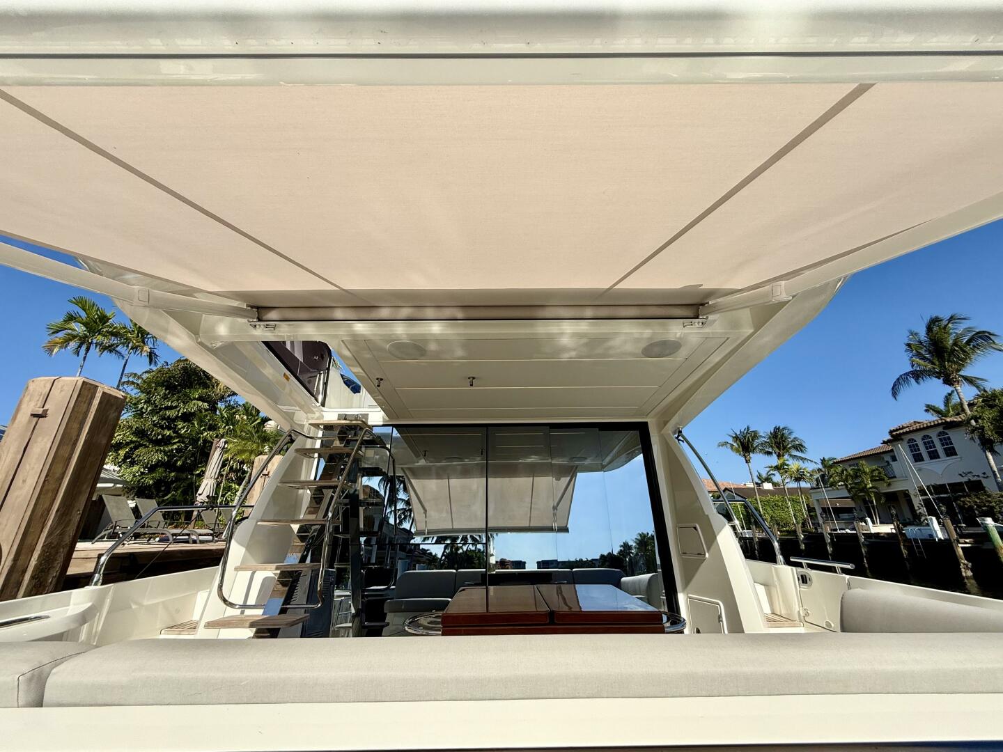 Slide: The Image of Prestige 590 Flybridge 2023 - 5267783