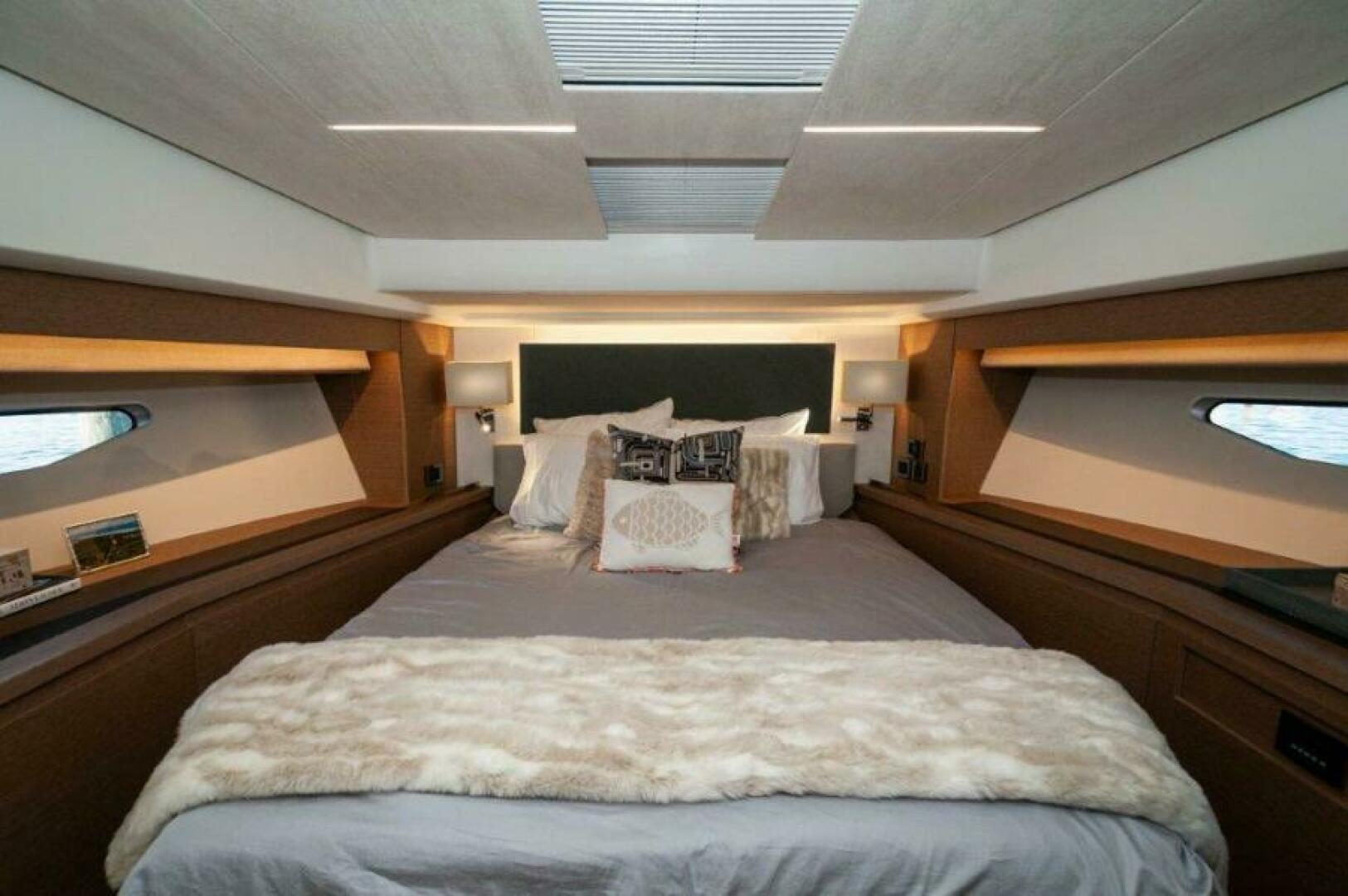 Slide: The Image of 2023 Prestige 590 Flybridge- GYS TRADE- VIP SR - 21