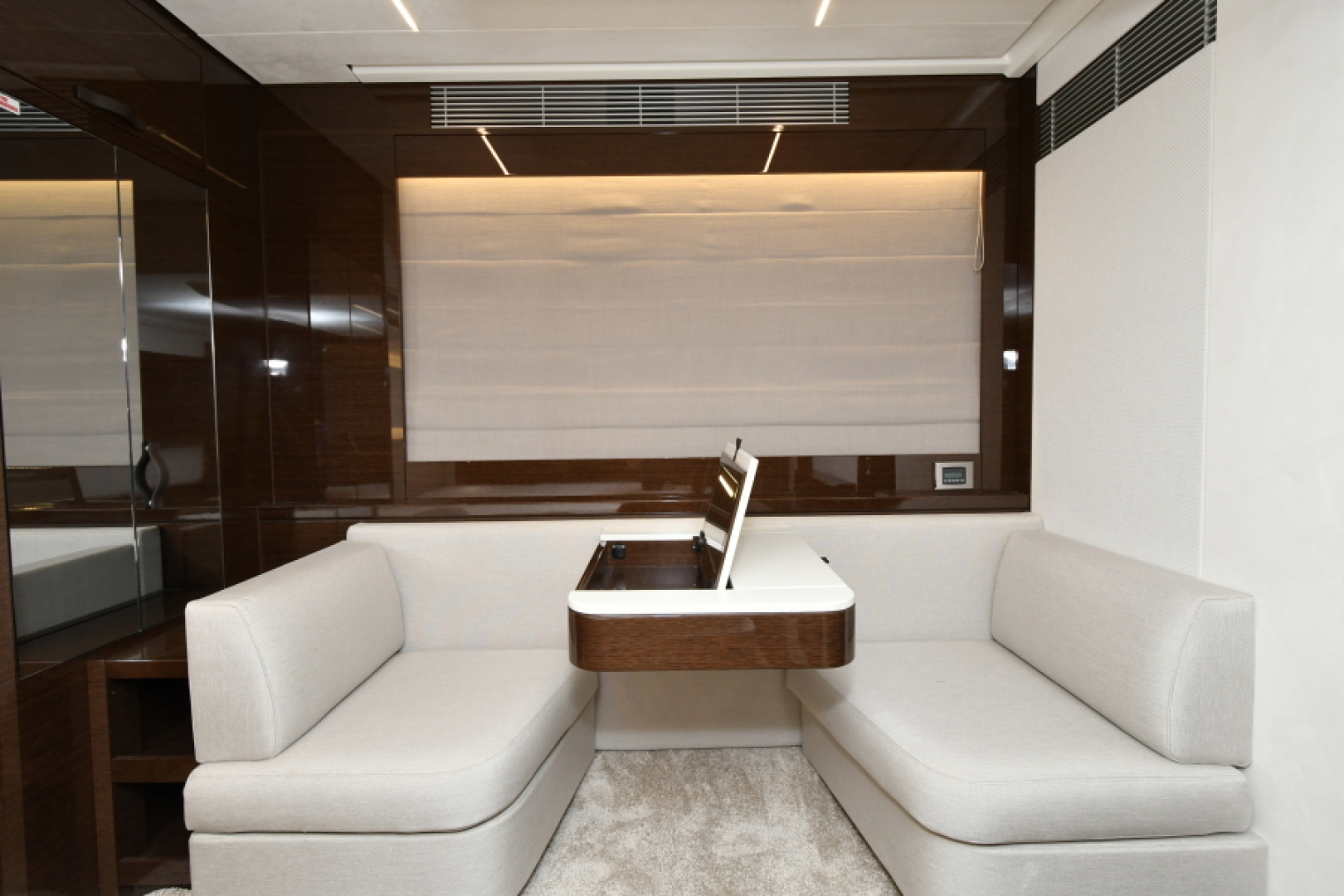 Slide: The Image of Master Settee - 3654976