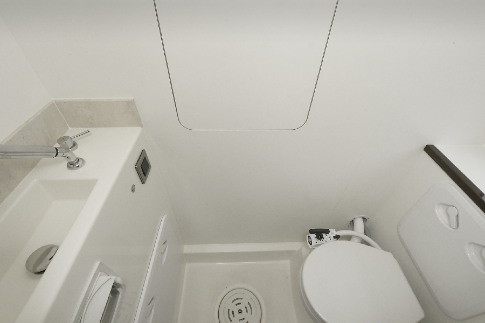 Slide: The Image of Crew Quarters - 3654992