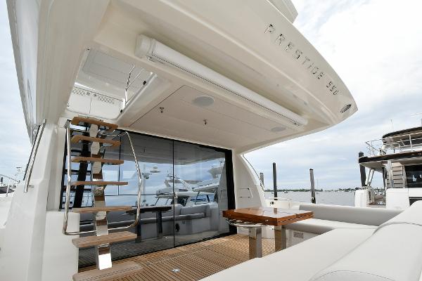 Slide: The Image of Prestige 590 flybridge 2023 - 9