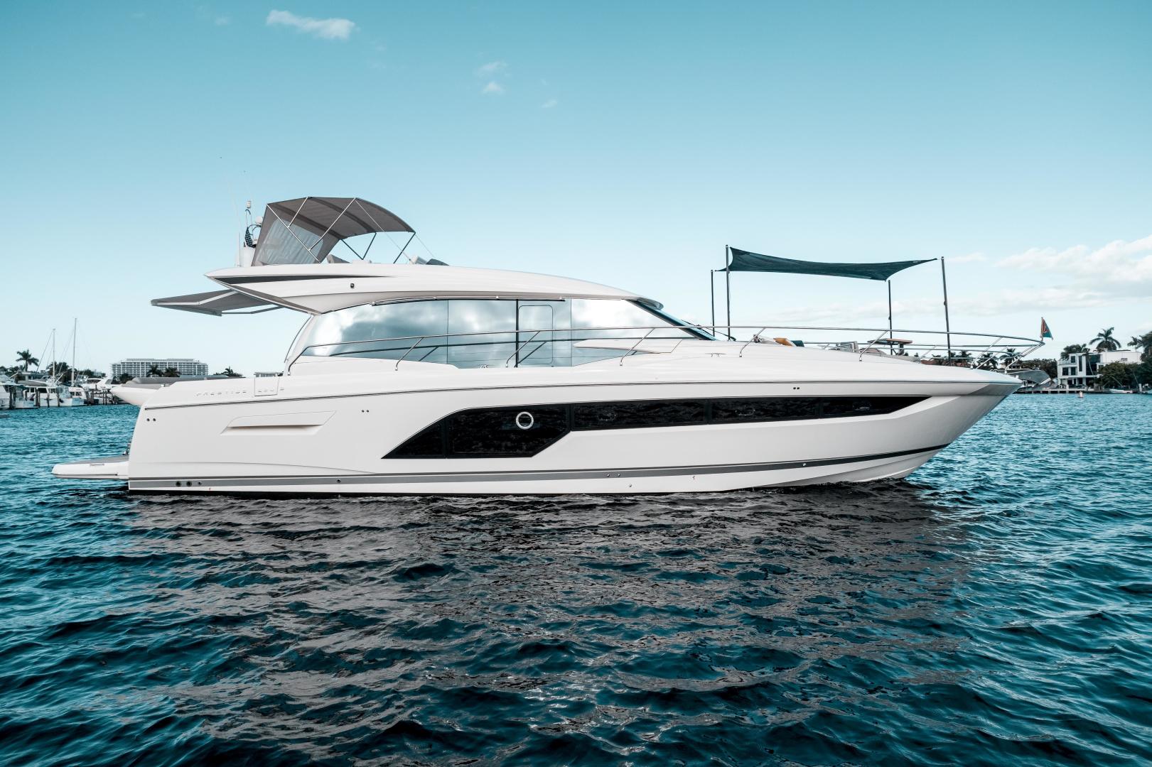 Slide: The Image of Prestige 590 S 2019 - 3492863