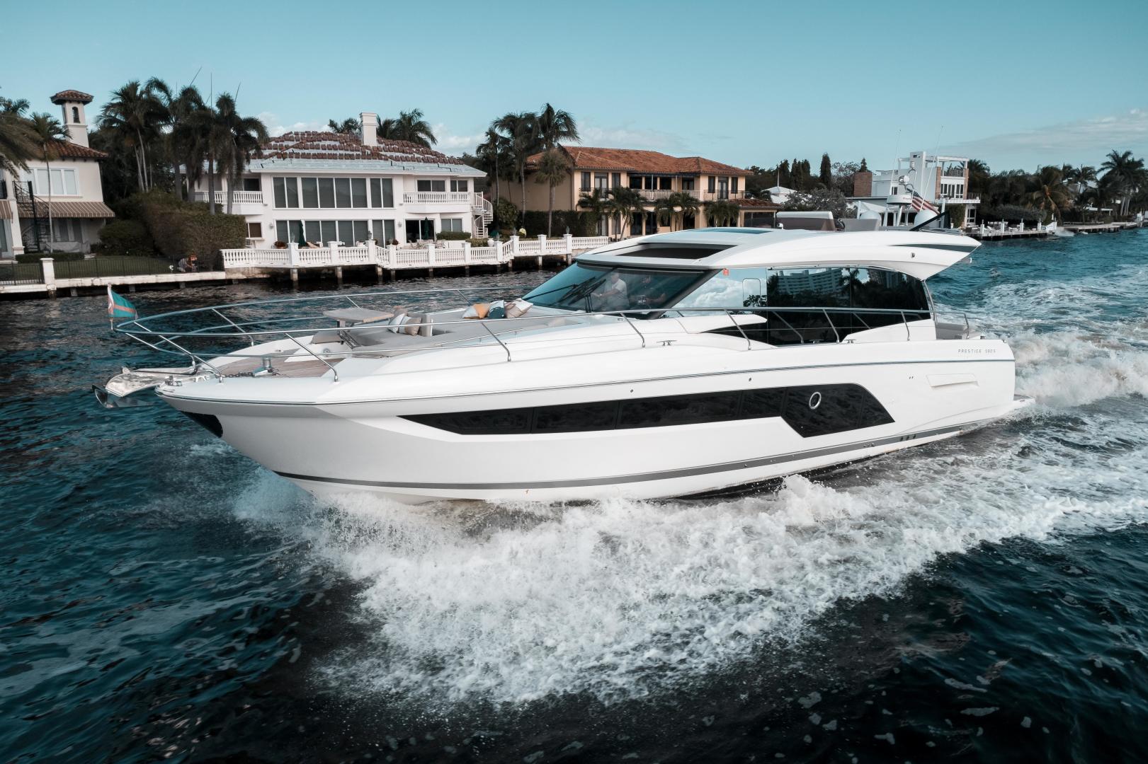 Slide: The Image of Prestige 590 S 2019 - 3492864