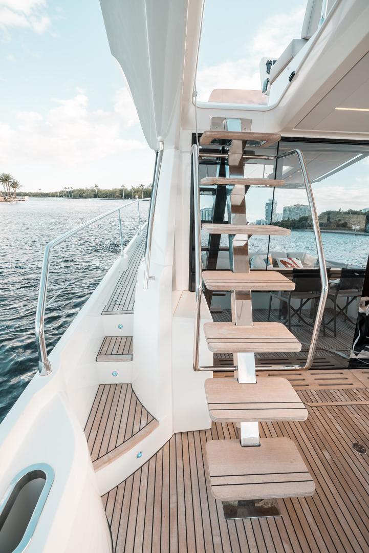 Slide: The Image of Prestige 590 S 2019 - 3492884