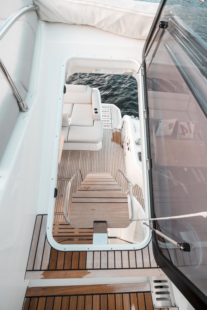 Slide: The Image of Prestige 590 S 2019 - 3492885