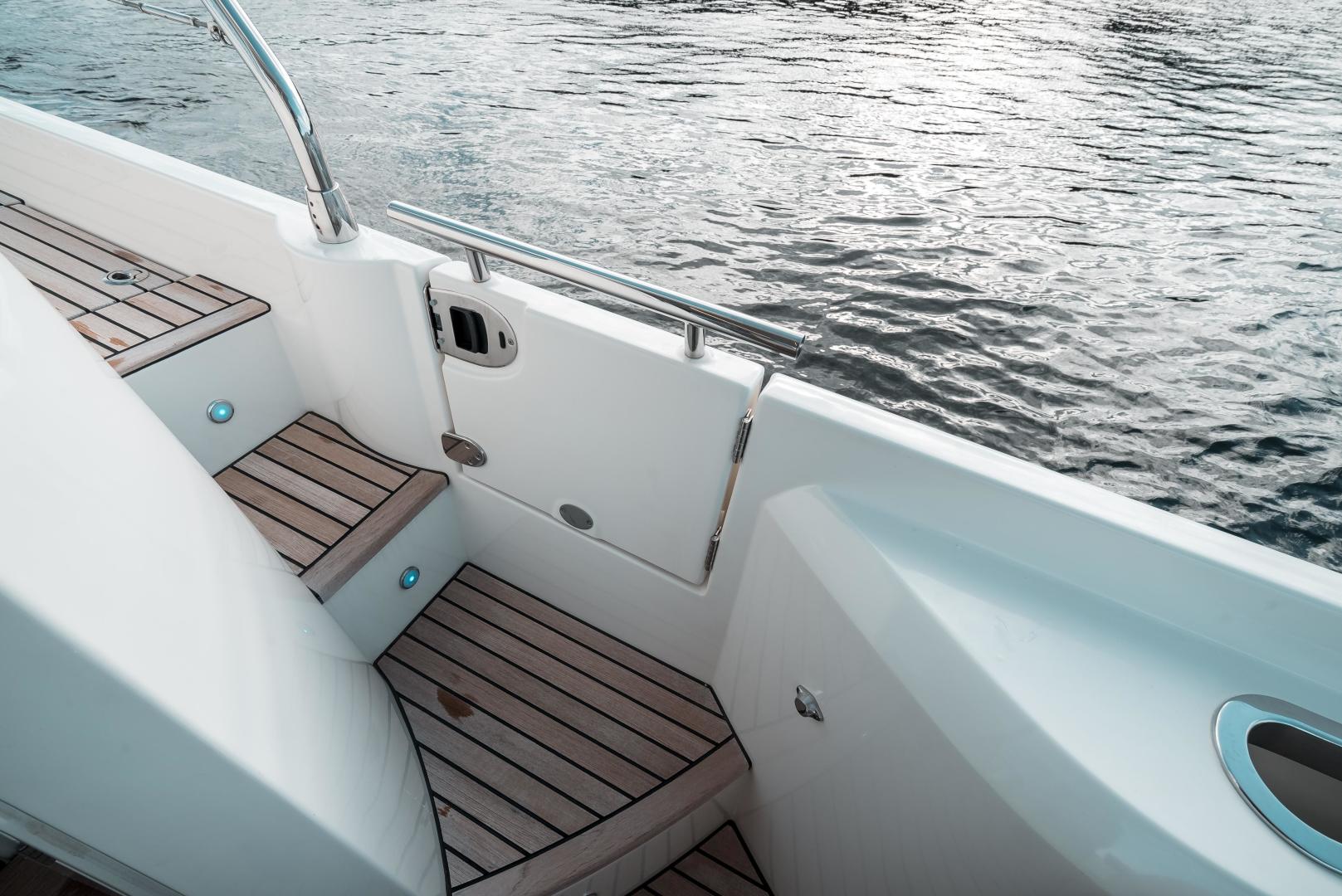 Slide: The Image of Prestige 590 S 2019 - 3492891