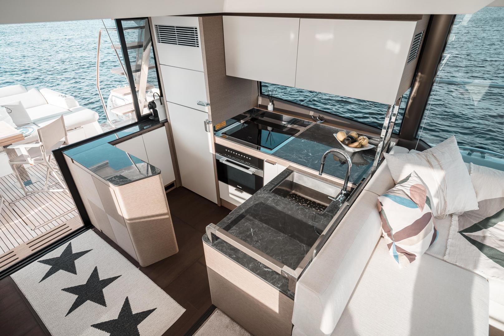 Slide: The Image of Prestige 590 S 2019 - 3492899