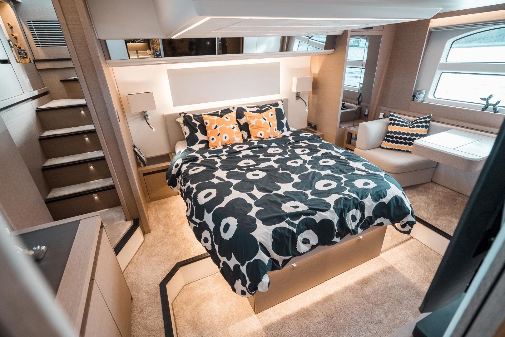 Slide: The Image of Prestige 590 S 2019 - 3492905
