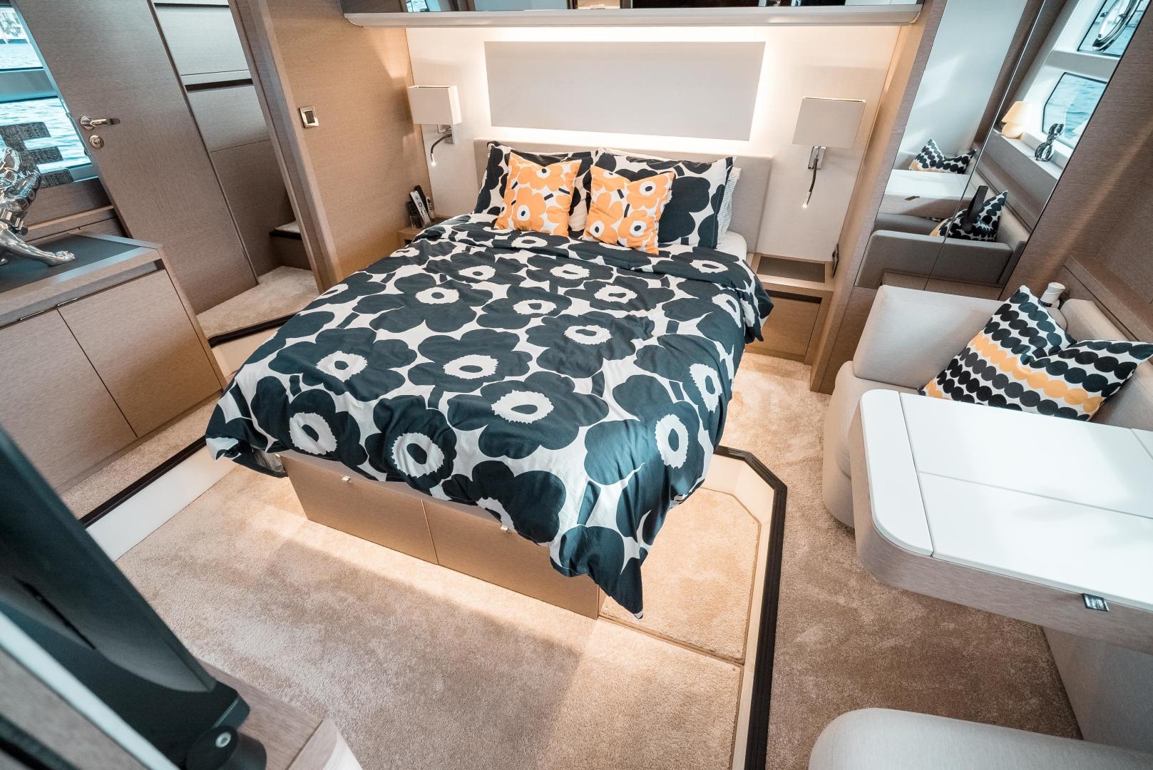 Slide: The Image of Prestige 590 S 2019 - 3492906