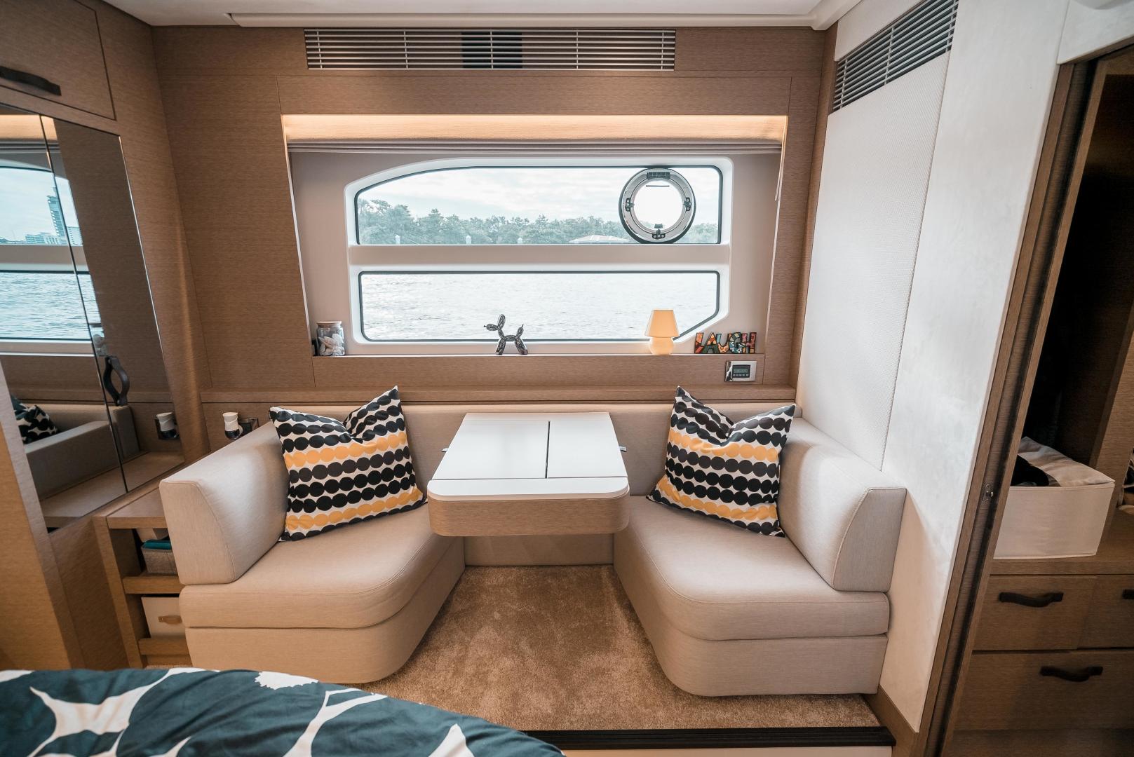 Slide: The Image of Prestige 590 S 2019 - 3492907