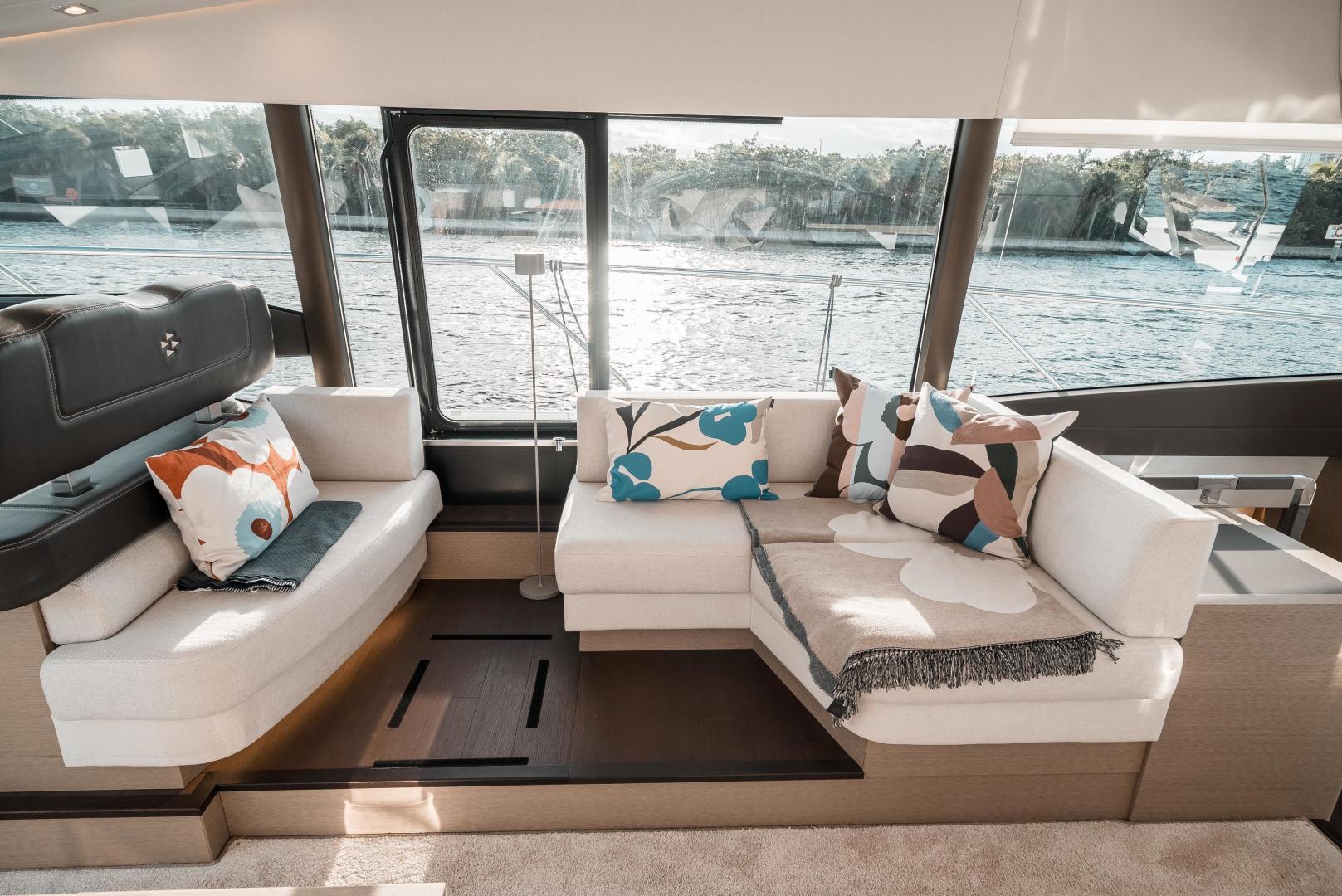 Slide: The Image of Prestige 590 S 2019 - 3492913