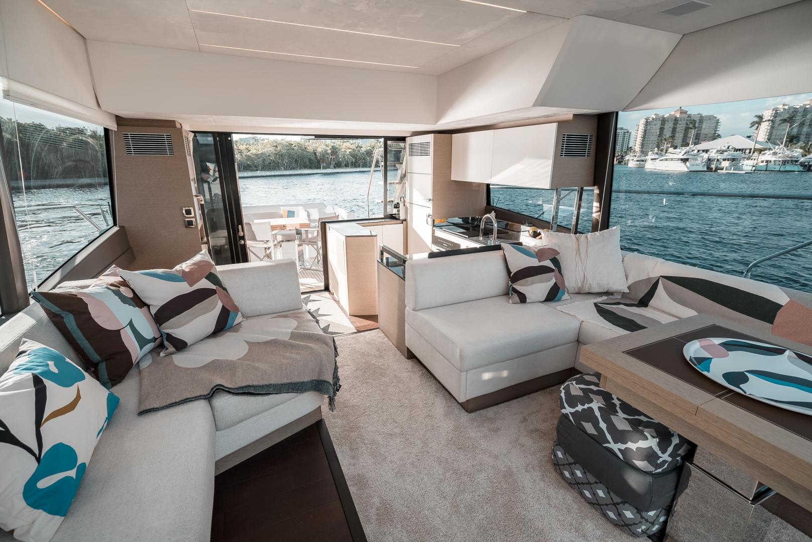 Slide: The Image of Prestige 590 S 2019 - 3492915