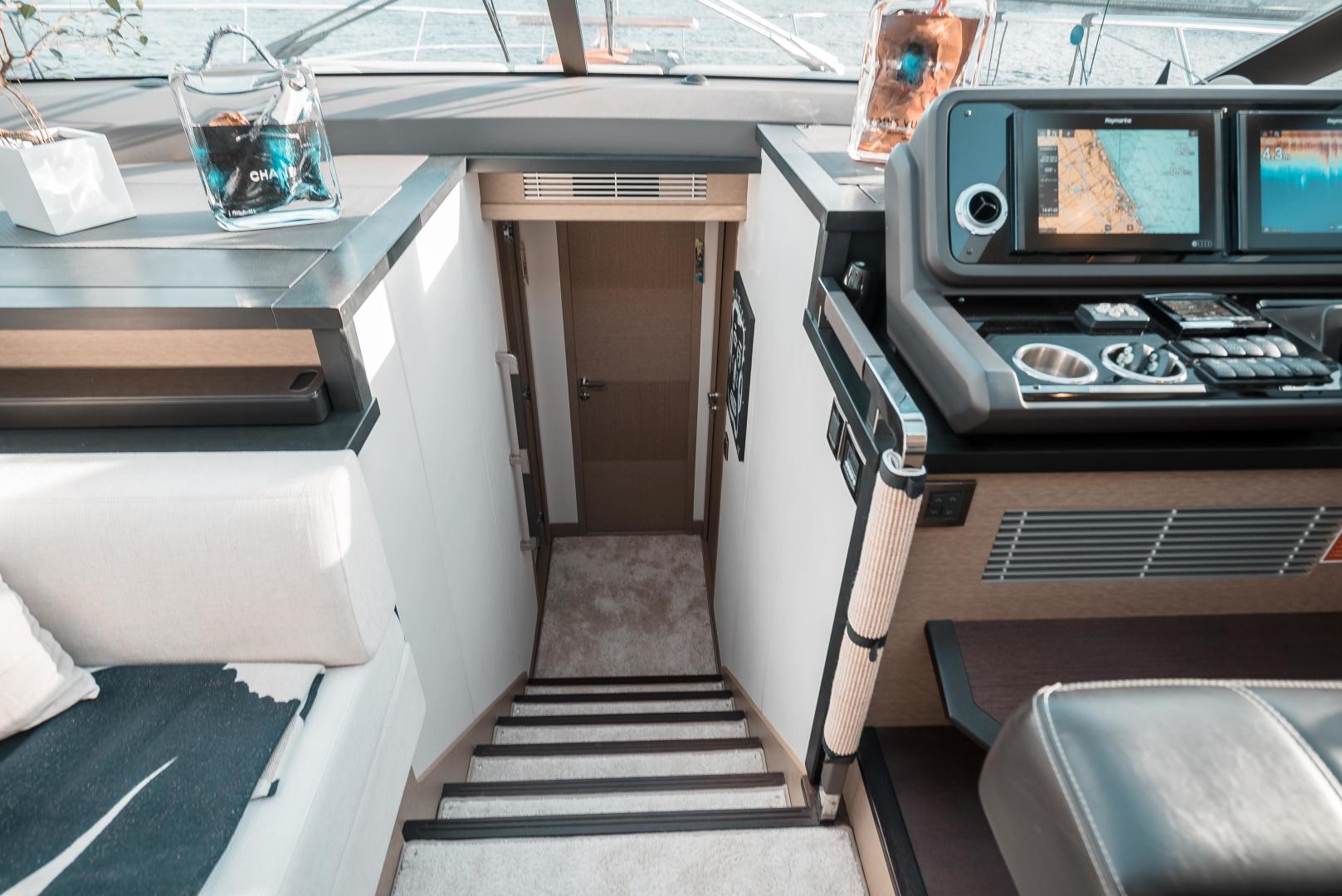 Slide: The Image of Prestige 590 S 2019 - 3492921