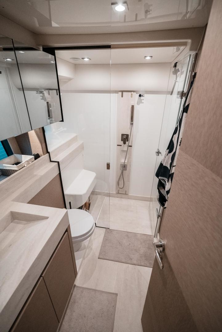 Slide: The Image of Prestige 590 S 2019 - 3492929