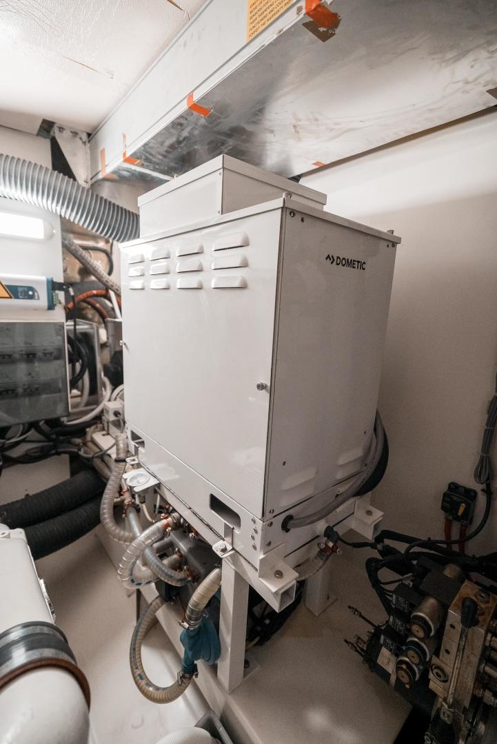 Slide: The Image of Prestige 590 S 2019 - 3492949