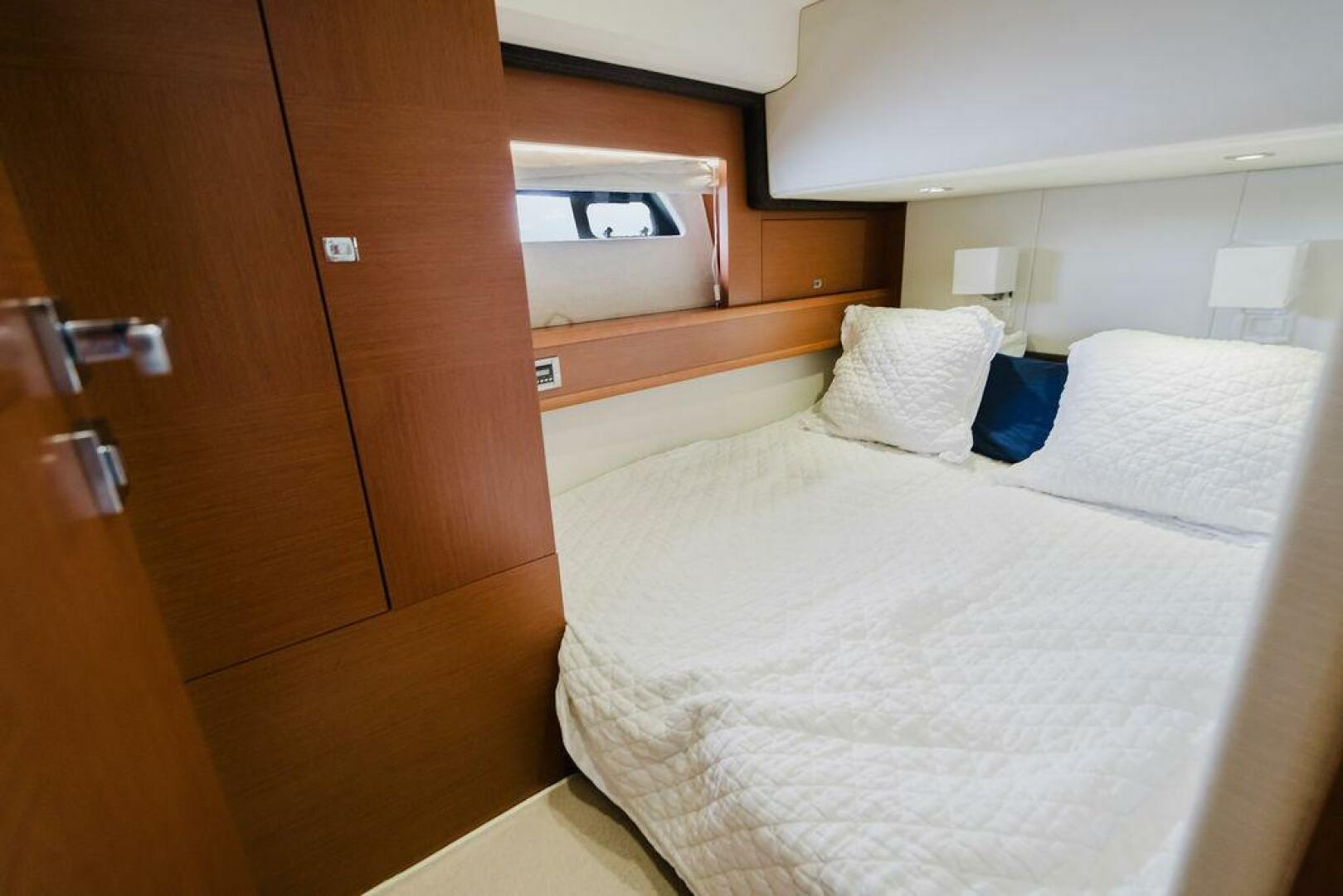 Slide: The Image of Prestige 620 Fly 2014 - 4973721