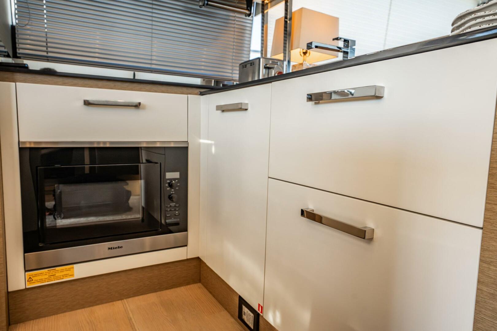 Slide: The Image of Prestige 630 2018 - 5574435