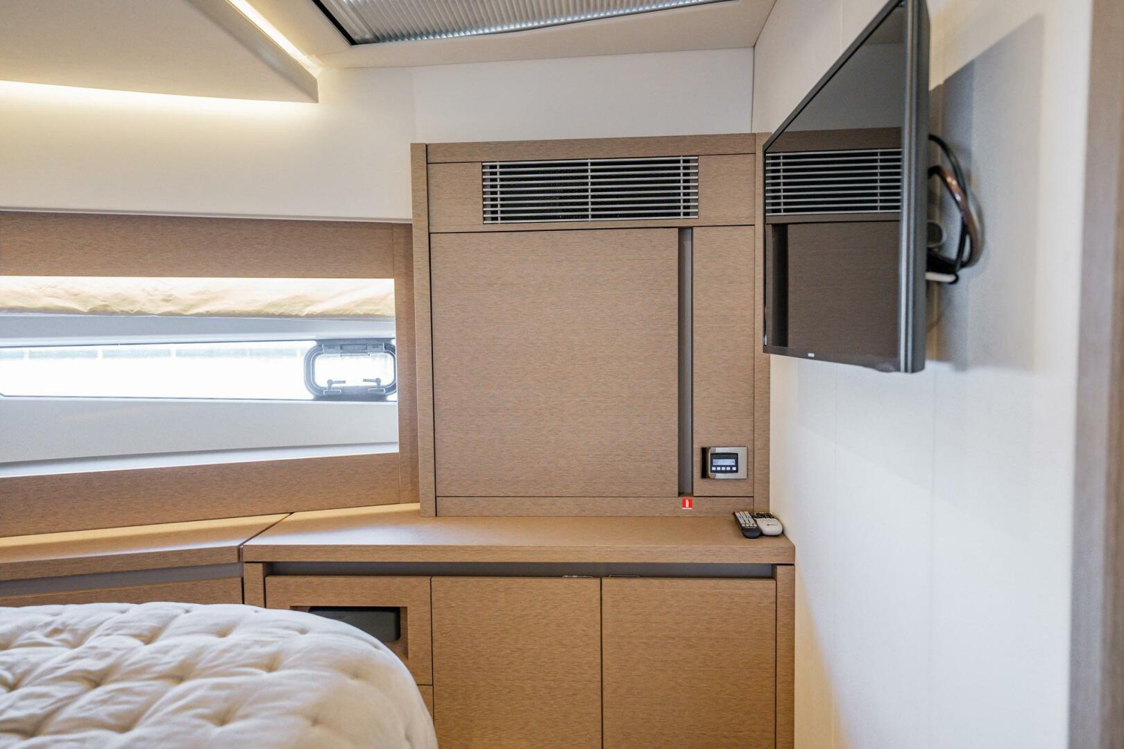 Slide: The Image of Prestige 630 2018 - 5574465