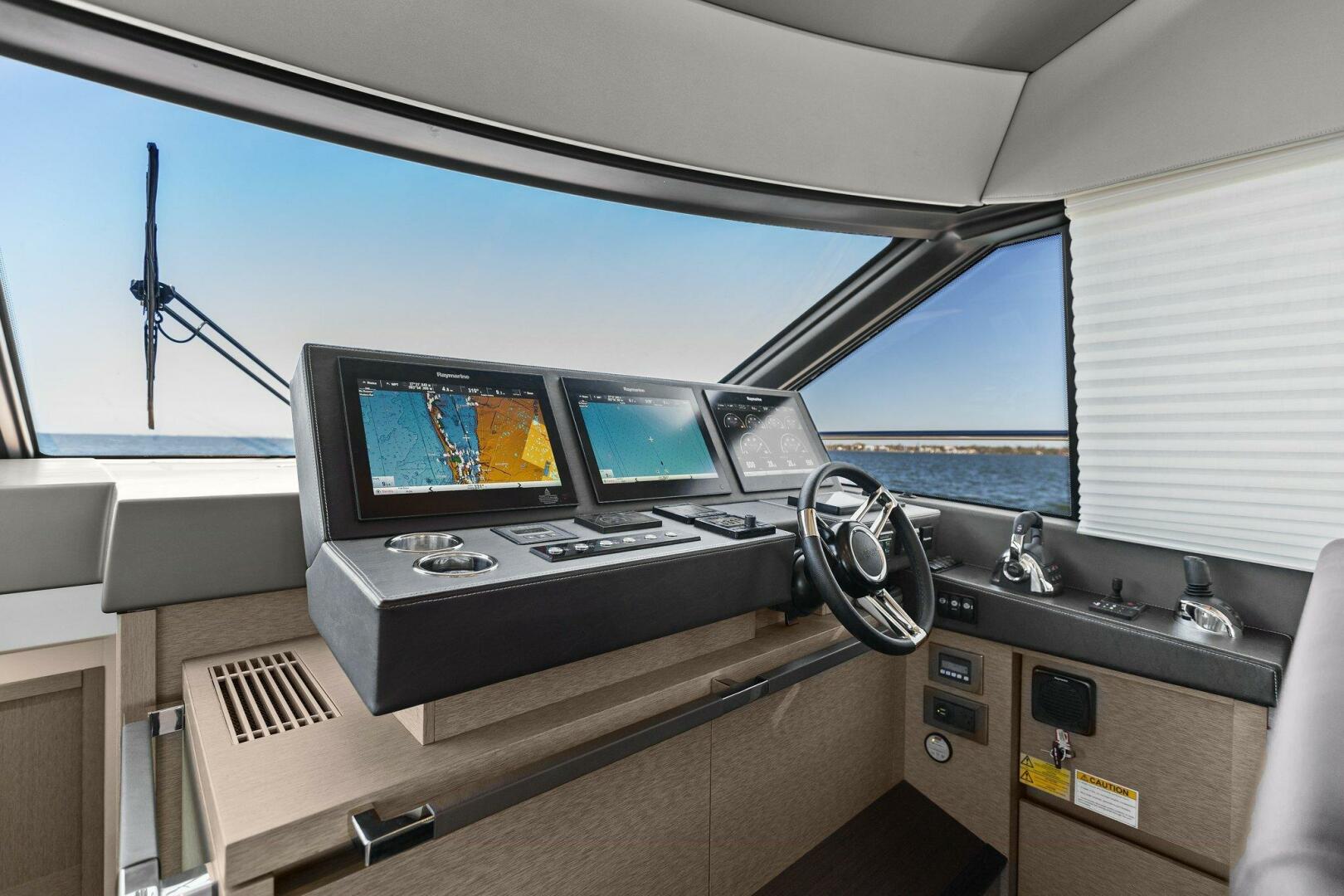Slide: The Image of 2019 63 Prestige Flybridge - Radiant - 4769398