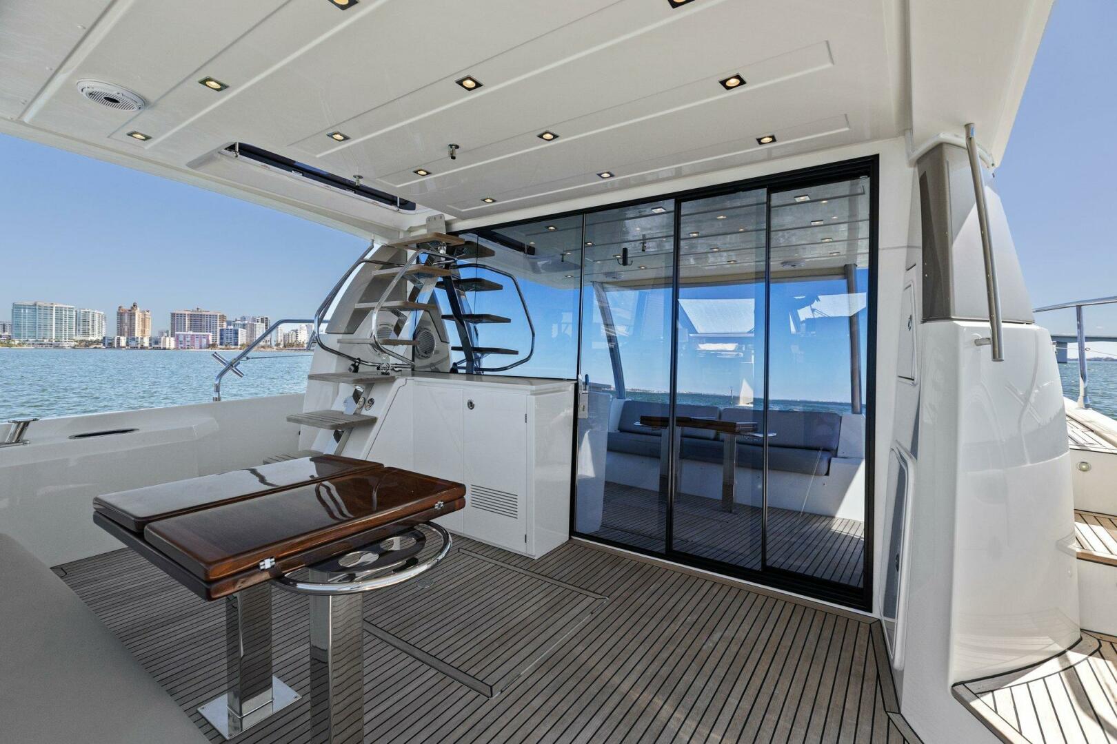 Slide: The Image of 2019 63 Prestige Flybridge - Radiant - 4769439