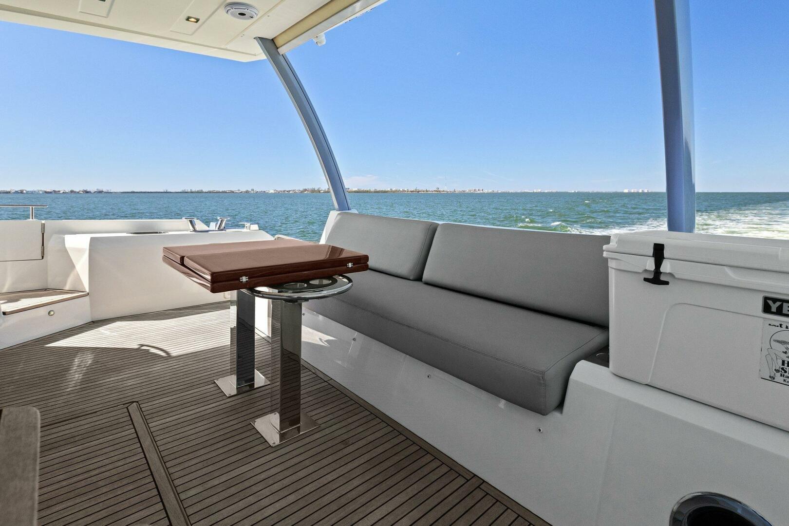 Slide: The Image of 2019 63 Prestige Flybridge - Radiant - 4769436