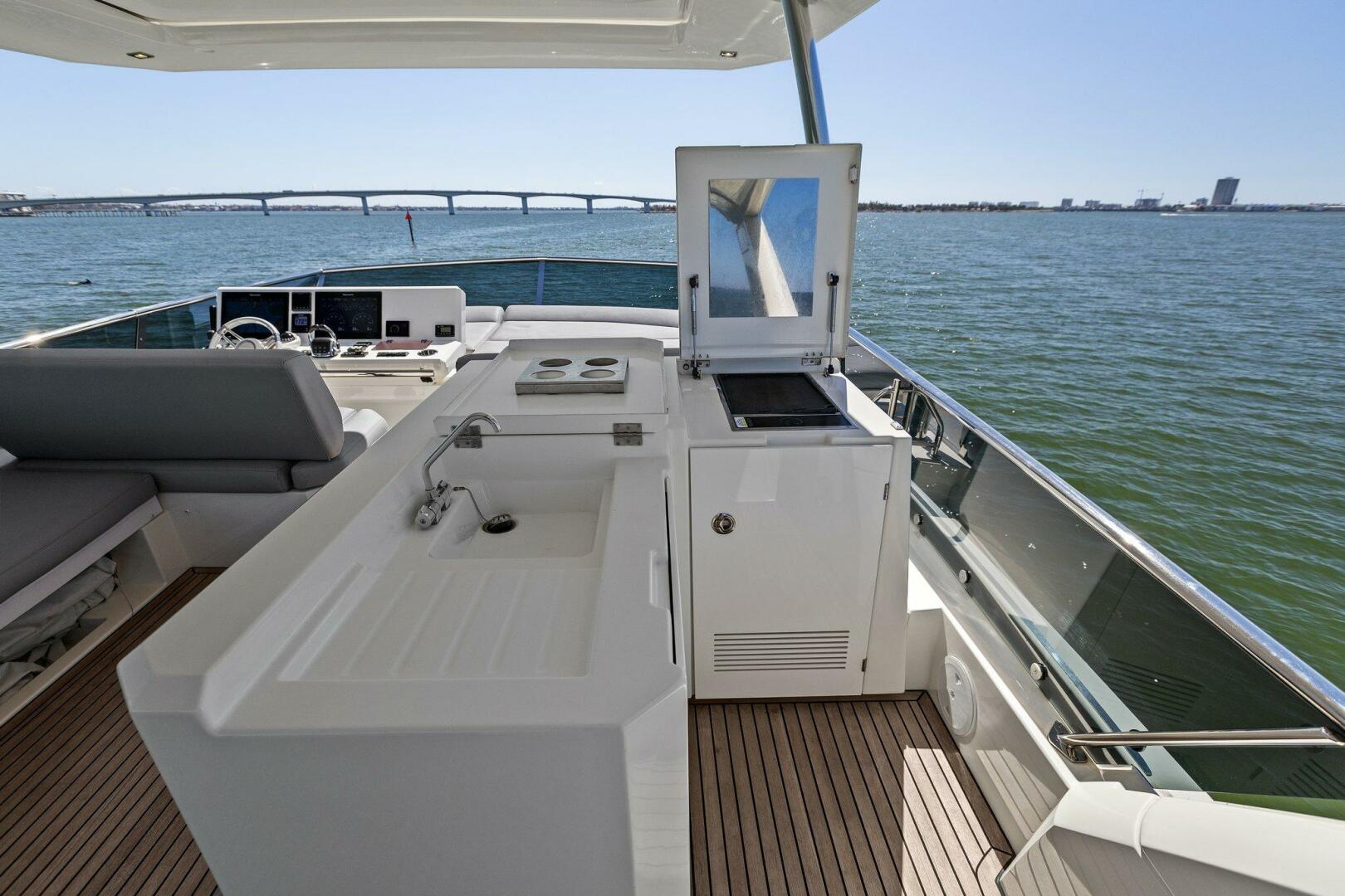 Slide: The Image of 2019 63 Prestige Flybridge - Radiant - 4769441