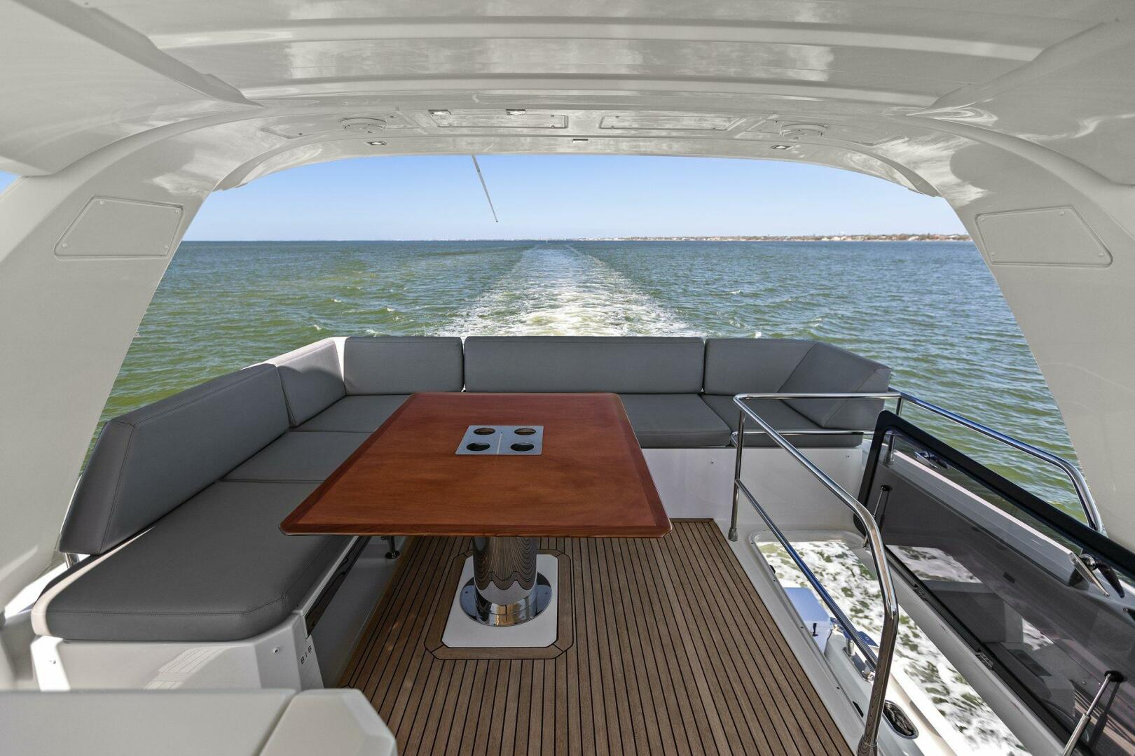 Slide: The Image of 2019 63 Prestige Flybridge - Radiant - 4769444