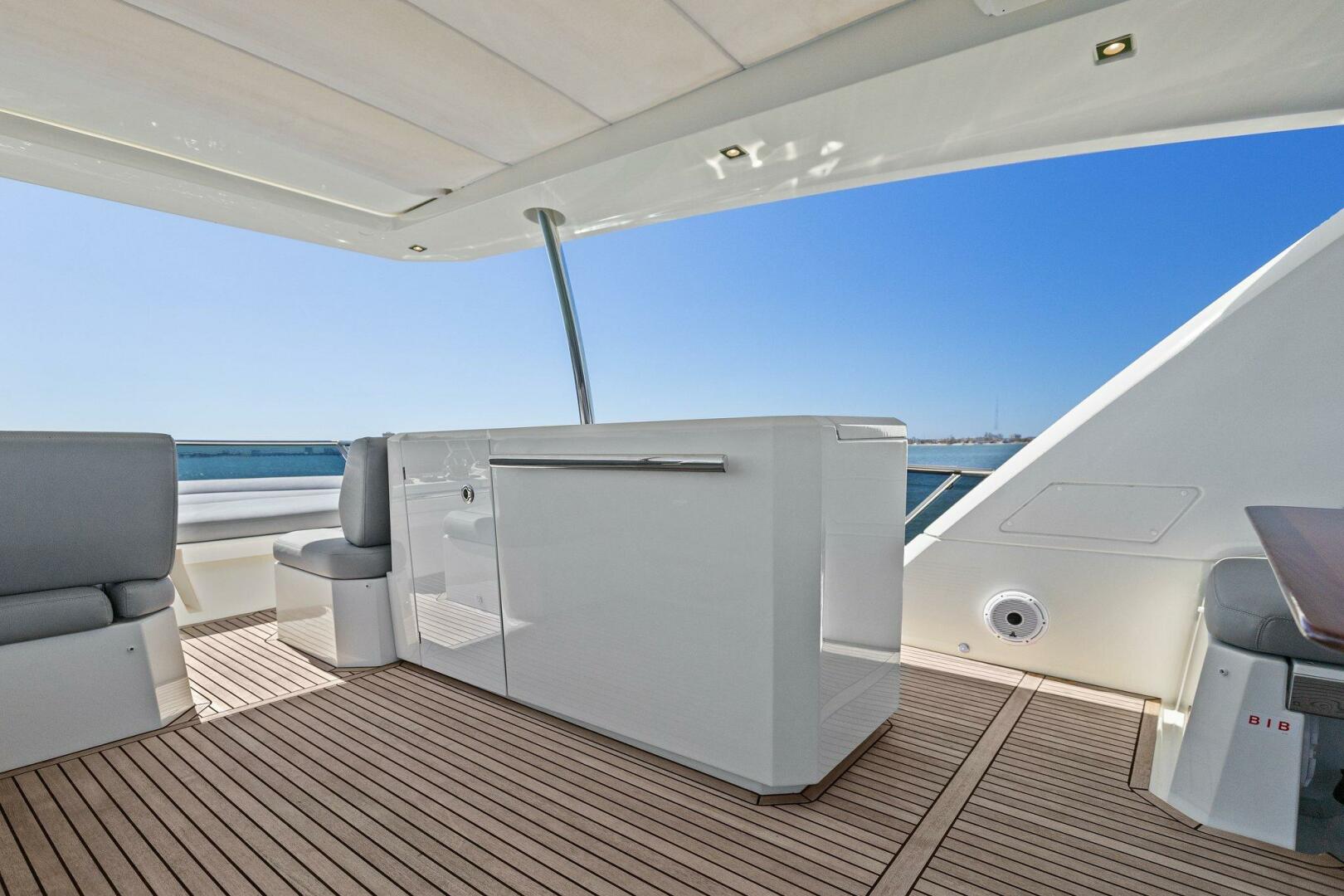 Slide: The Image of 2019 63 Prestige Flybridge - Radiant - 4769445