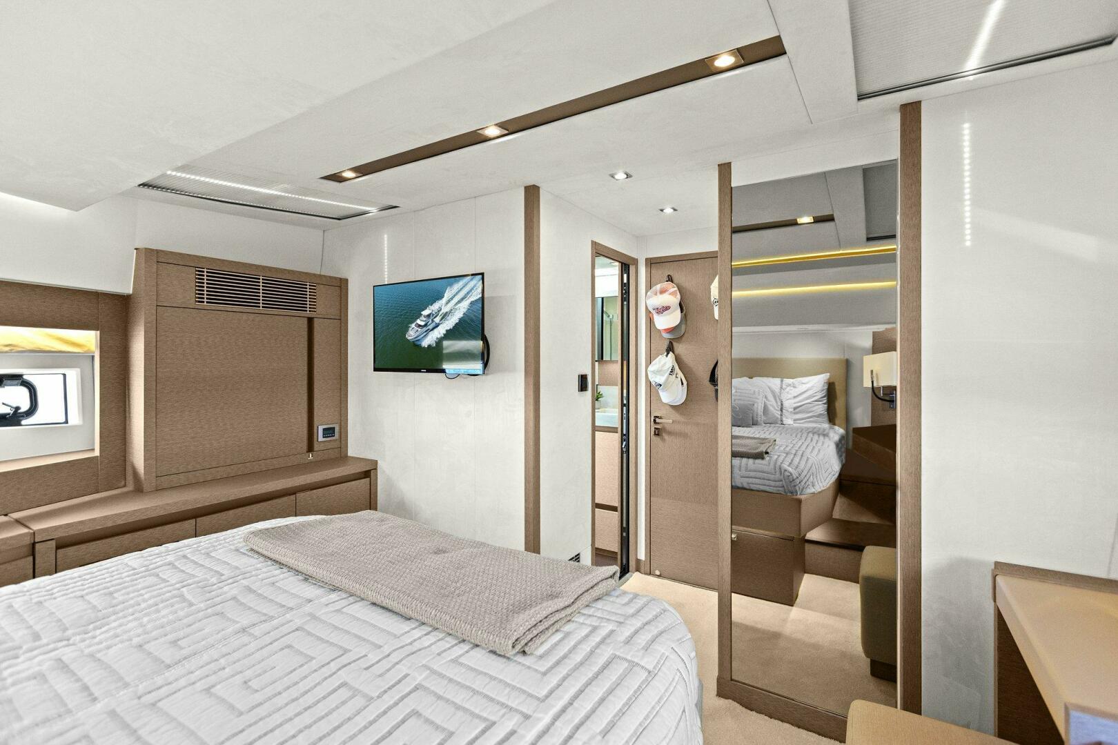 Slide: The Image of 2019 63 Prestige Flybridge - Radiant - 4769402