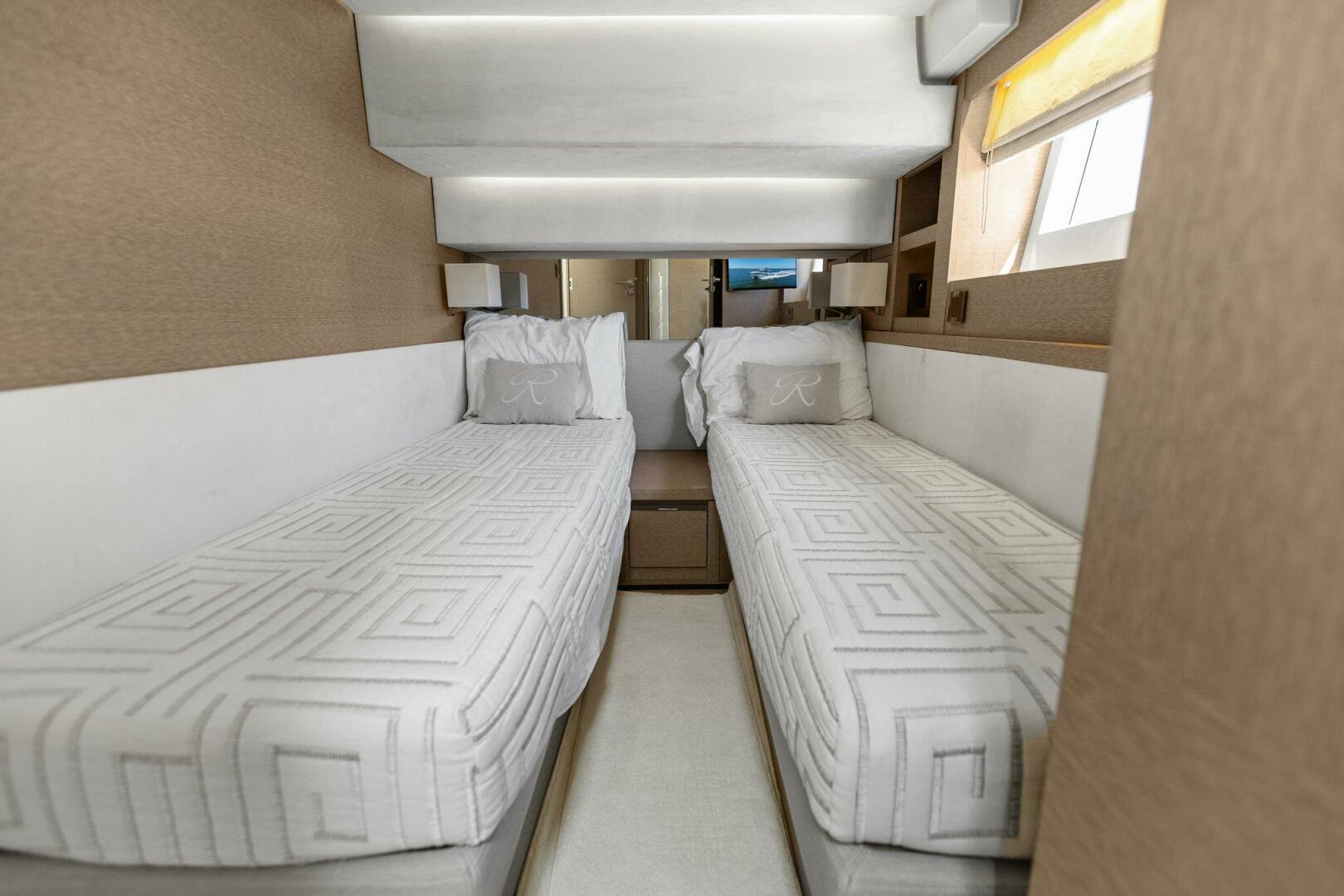 Slide: The Image of 2019 63 Prestige Flybridge - Radiant - 4769426