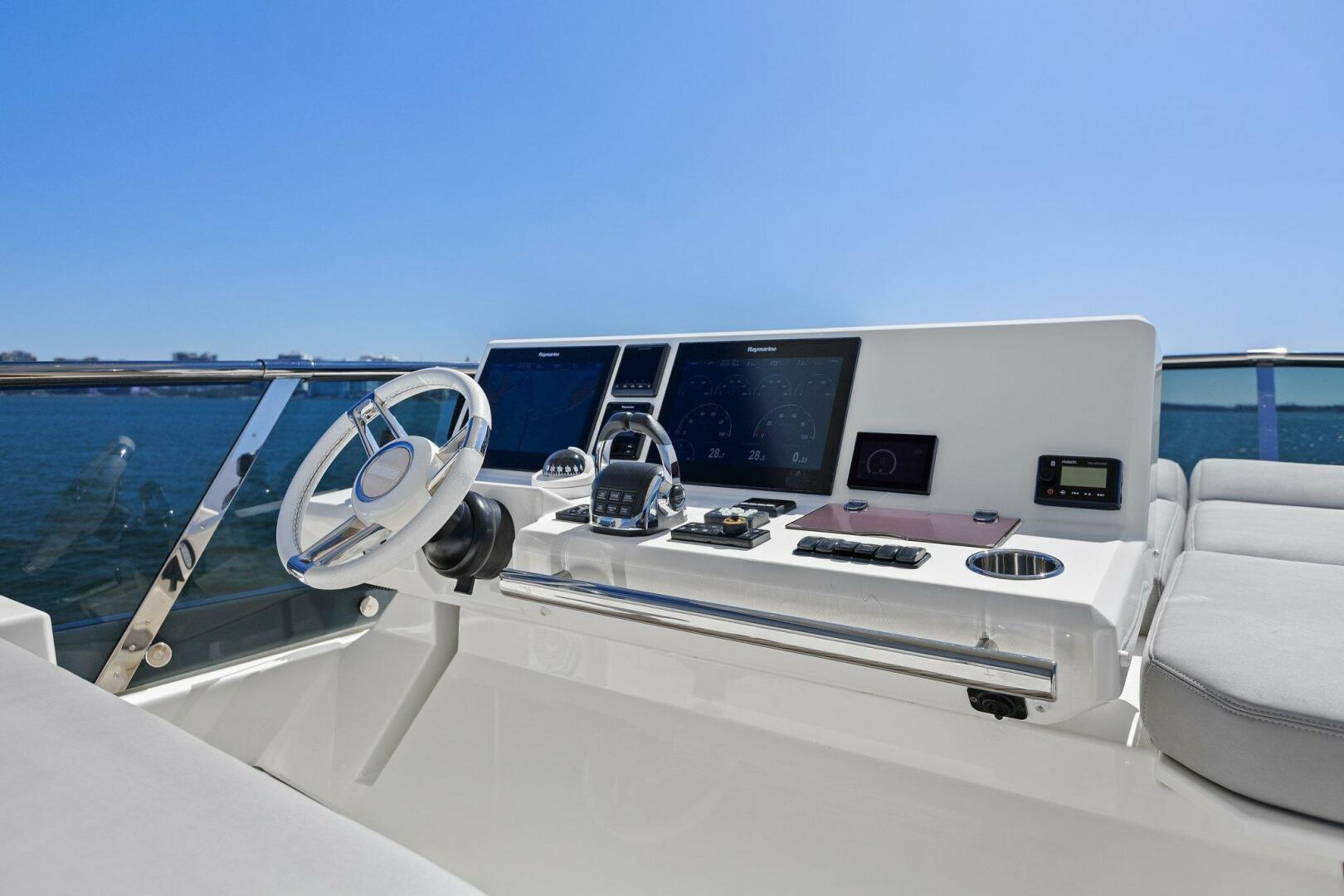 Slide: The Image of 2019 63 Prestige Flybridge - Radiant - 4769450