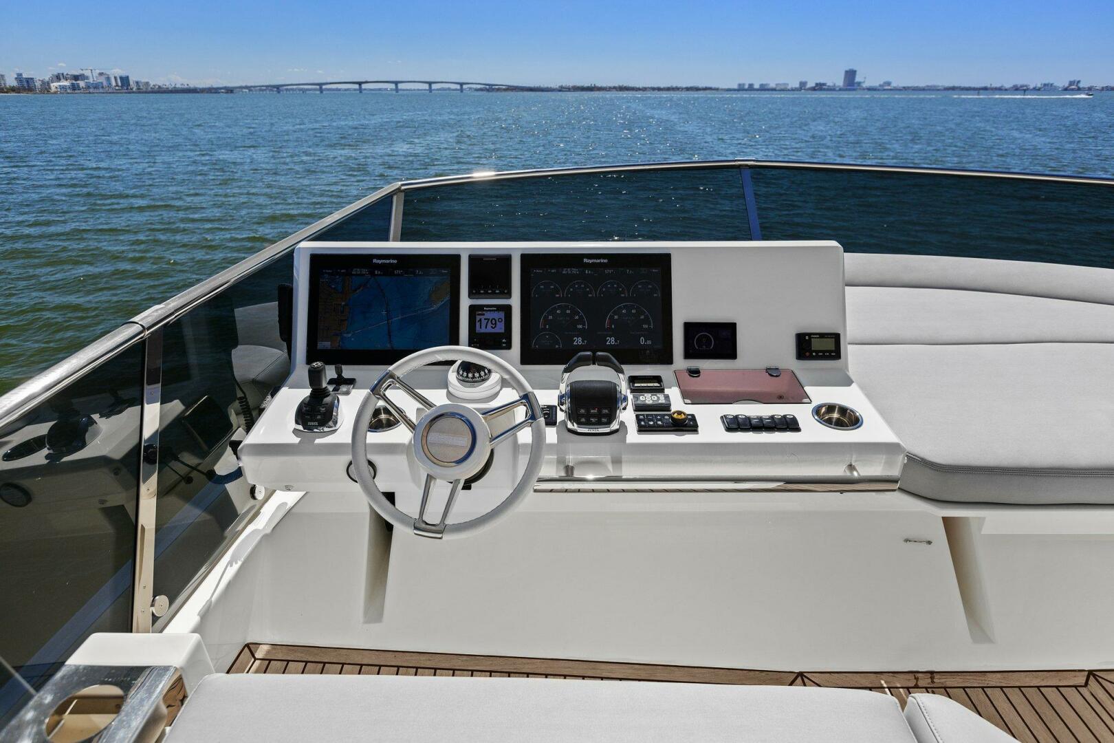 Slide: The Image of 2019 63 Prestige Flybridge - Radiant - 4769451