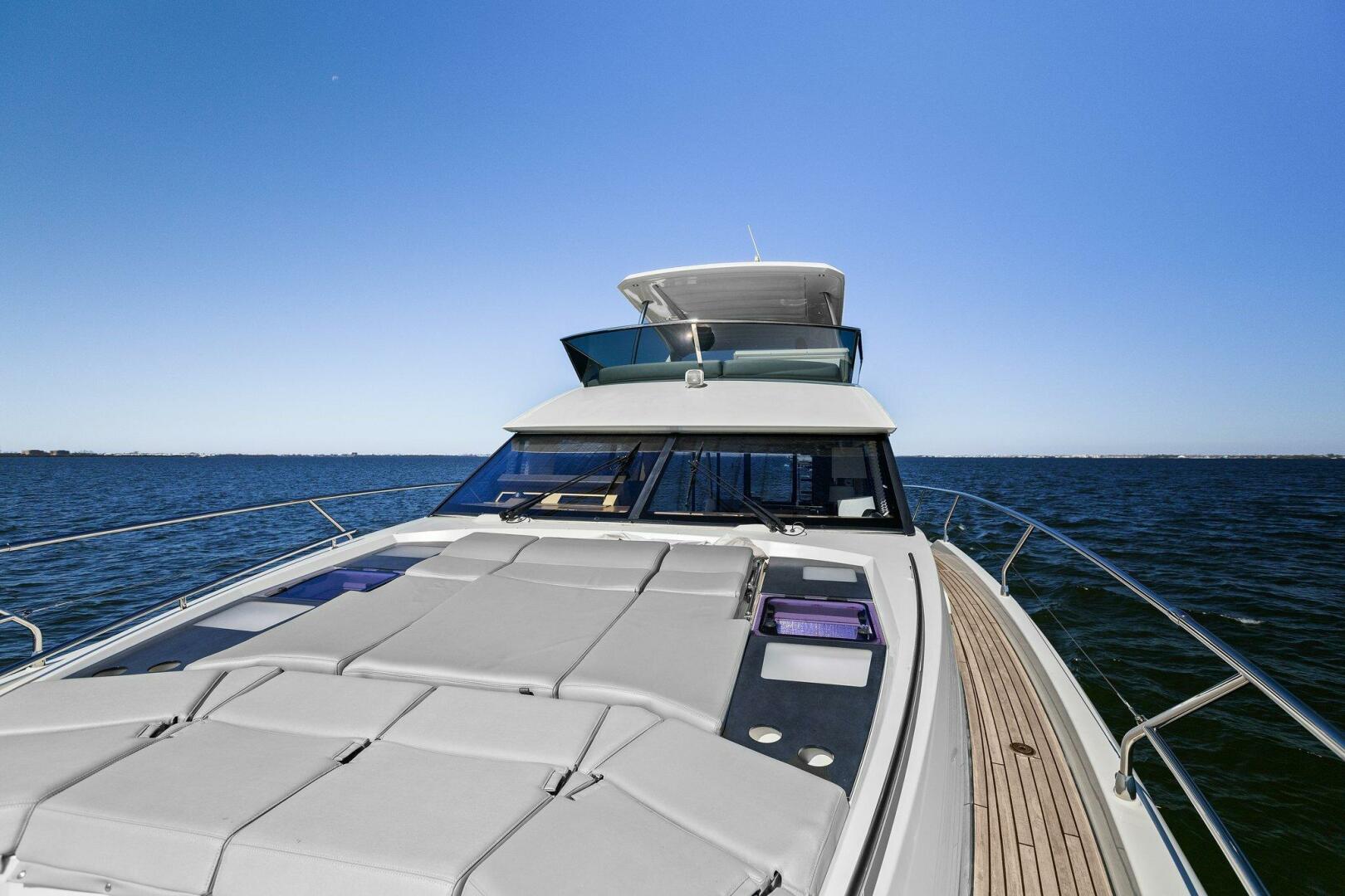 Slide: The Image of 2019 63 Prestige Flybridge - Radiant - 4769453