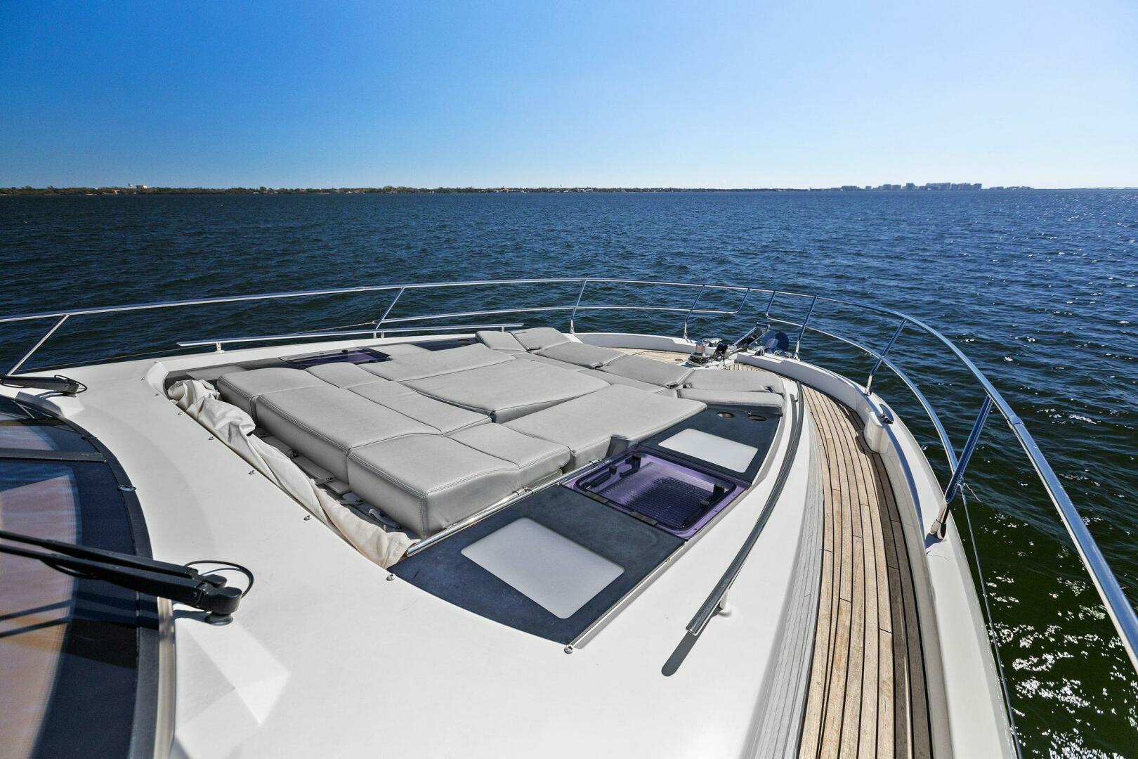 Slide: The Image of 2019 63 Prestige Flybridge - Radiant - 4769454