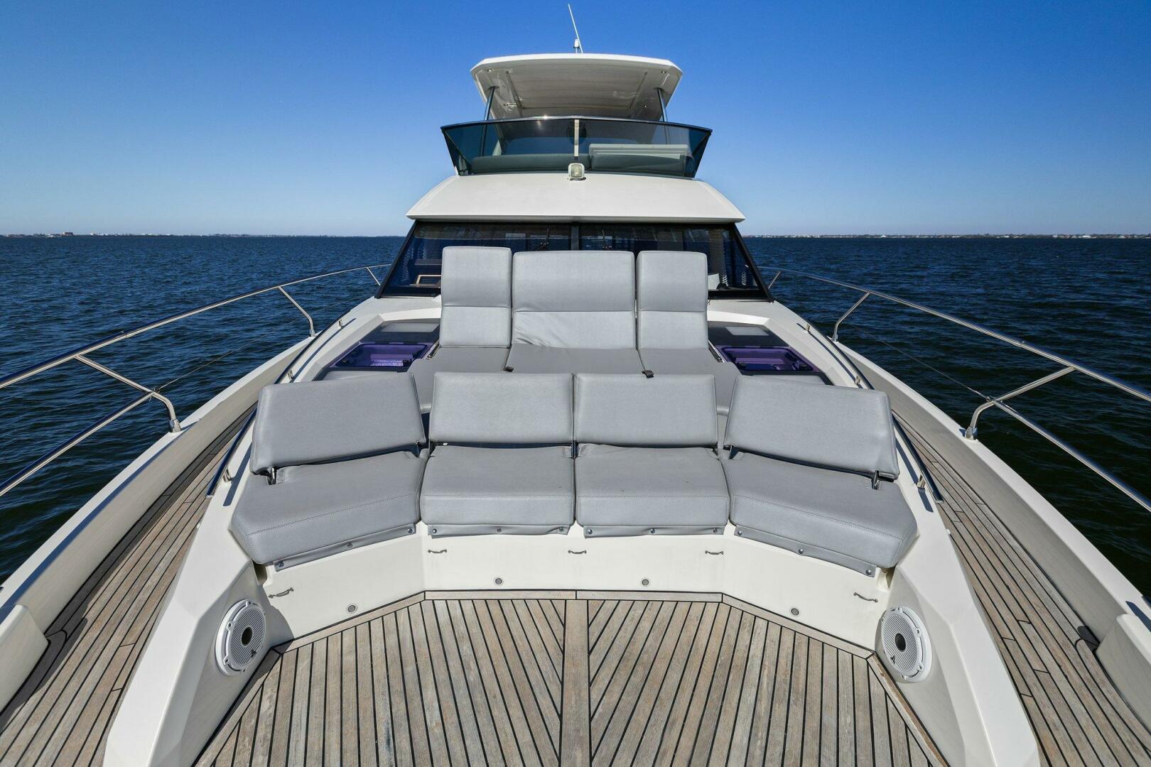 Slide: The Image of 2019 63 Prestige Flybridge - Radiant - 4769457