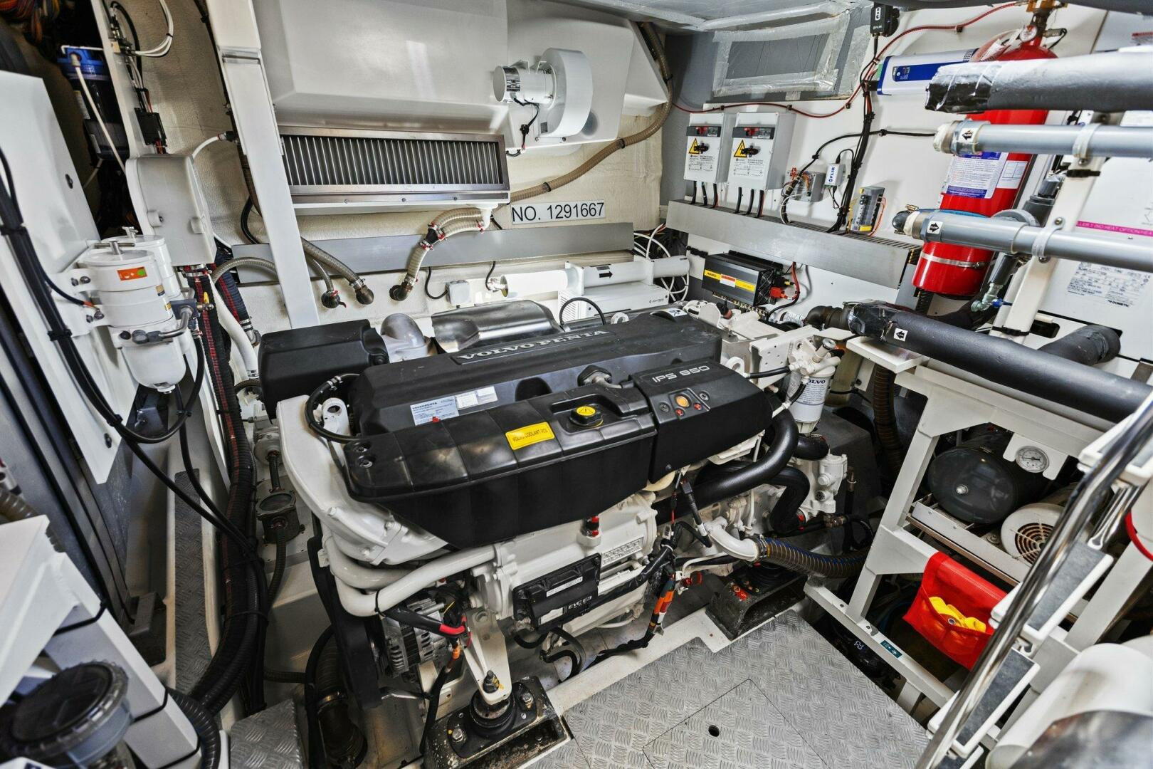 Slide: The Image of 2019 63 Prestige Flybridge - Radiant - 4769468