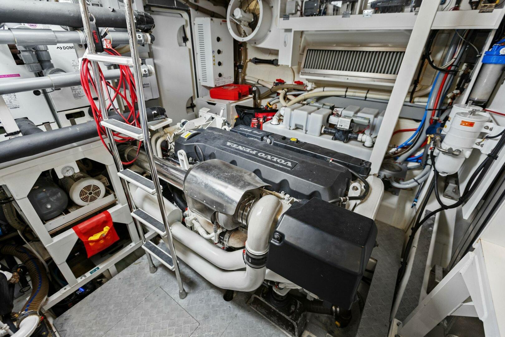 Slide: The Image of 2019 63 Prestige Flybridge - Radiant - 4769469