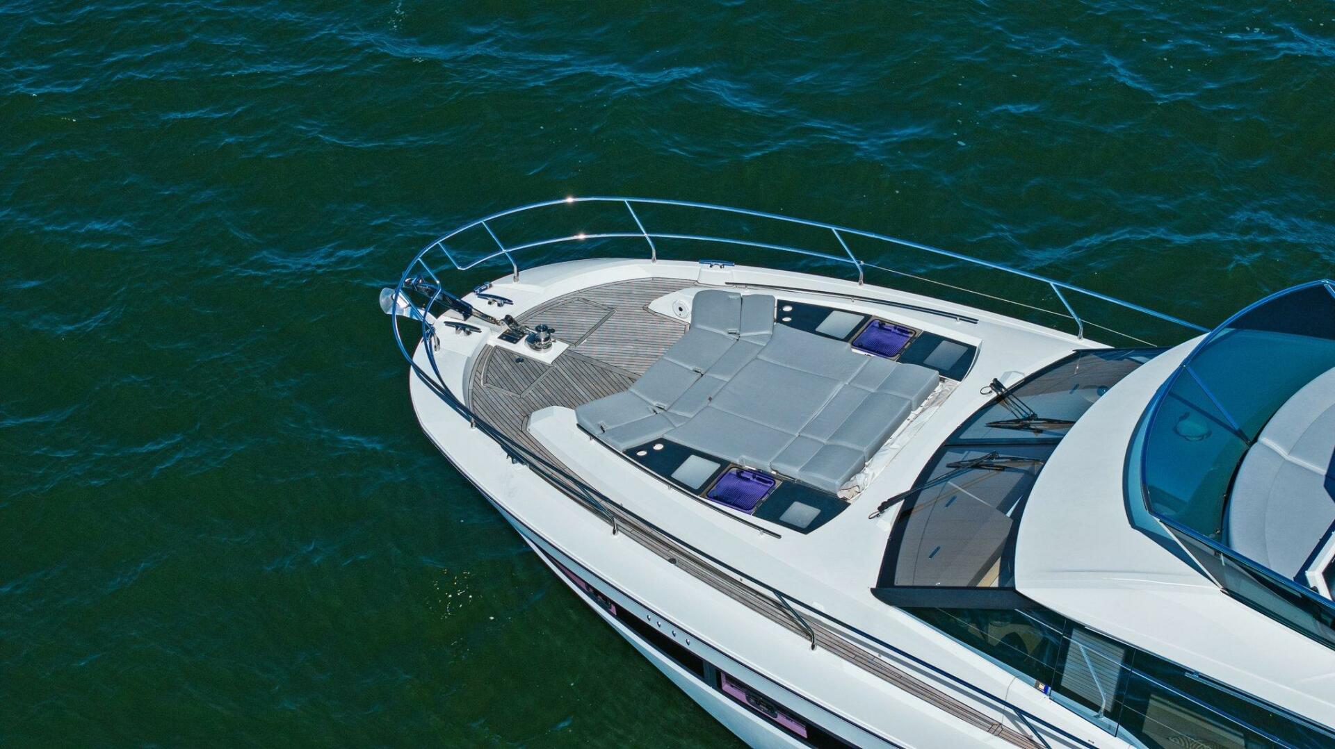 Slide: The Image of 2019 63 Prestige Flybridge - Radiant - 4769479