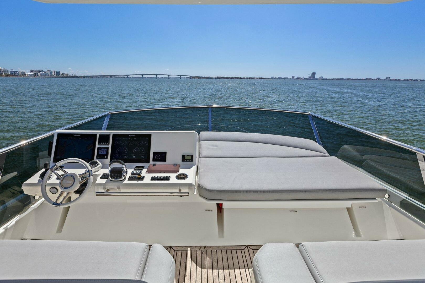 Slide: The Image of 2019 63 Prestige Flybridge - Radiant - 4769447