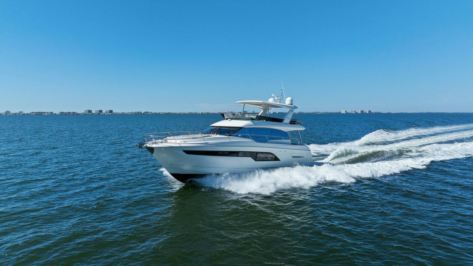 Slide: The Image of 2019 63 Prestige Flybridge - Radiant - 4769474