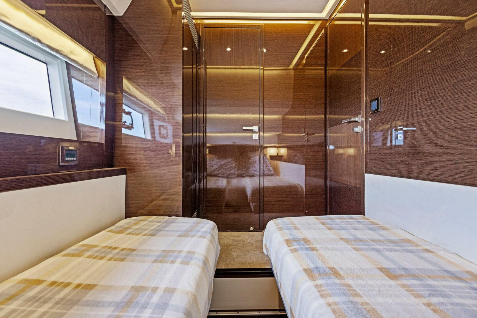 Slide: The Image of 2020 63 Prestige Flybridge - One and Only - VIP Stateroom - 4568073