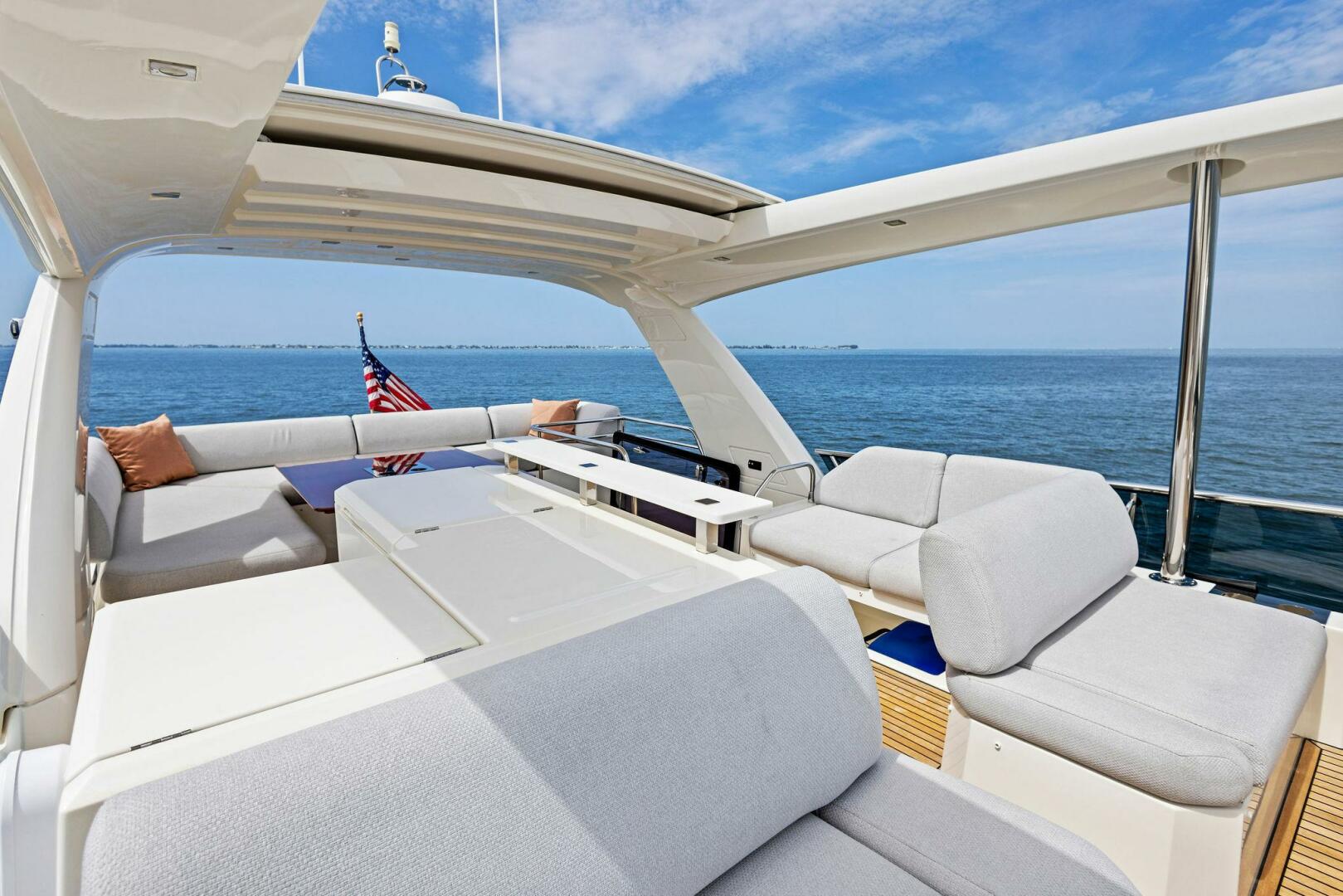 Slide: The Image of 2020 63 Prestige Flybridge - One and Only - Flybridge - 4567885