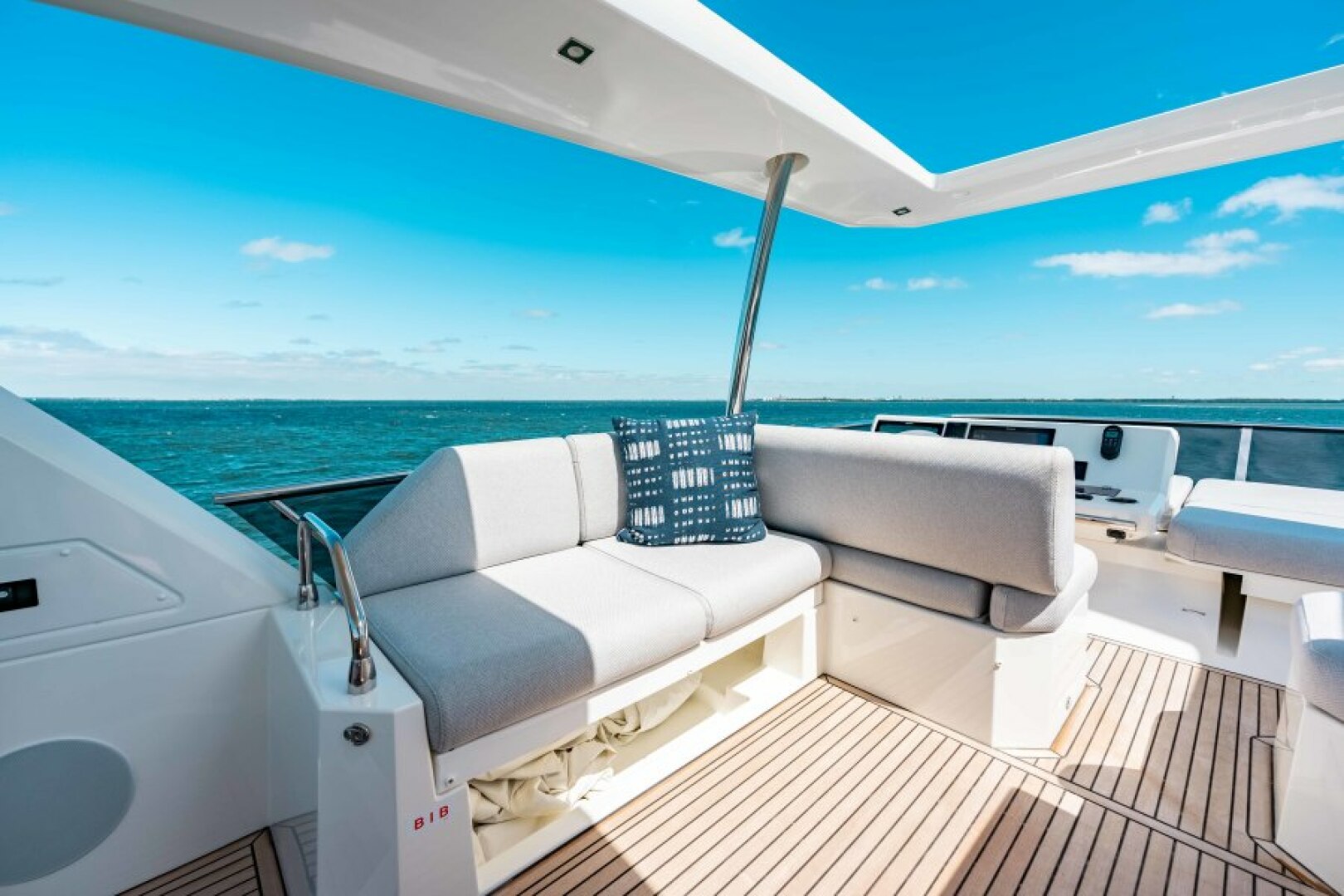 Slide: The Image of 2021 63 Prestige Yacht Flybridge - Flybridge Seating - 4334636