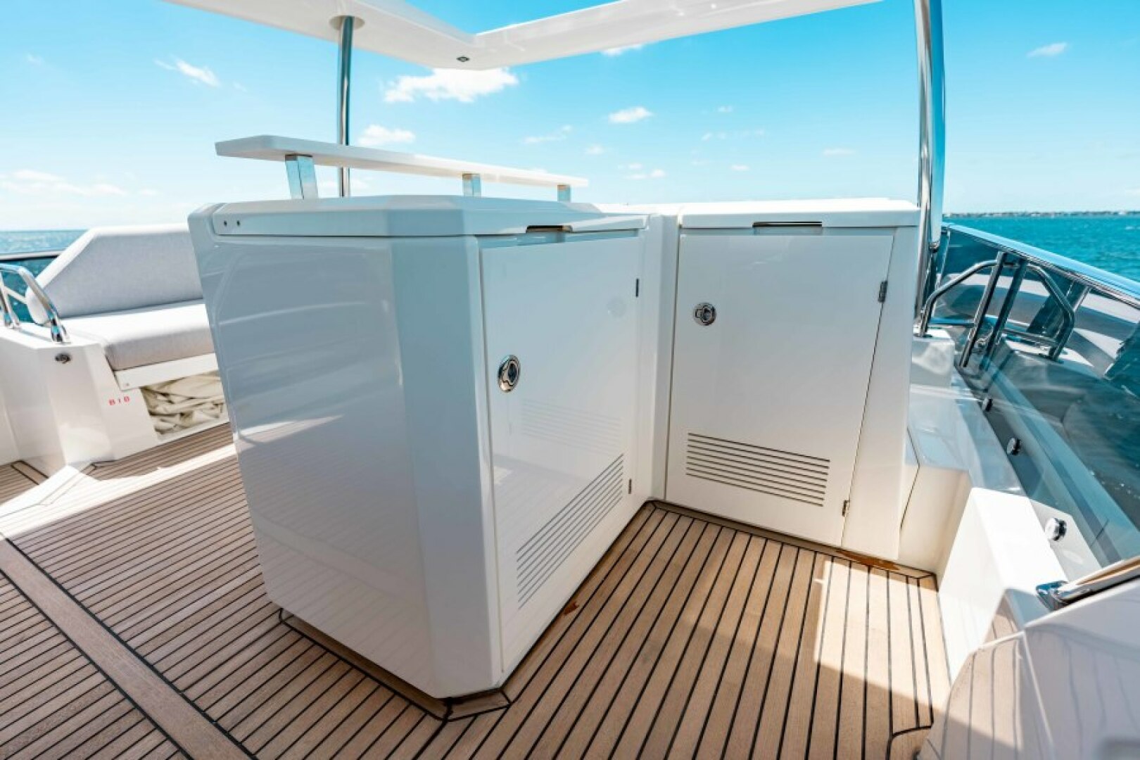 Slide: The Image of 2021 63 Prestige Yacht Flybridge - Flybridge Wetbar - 4334642