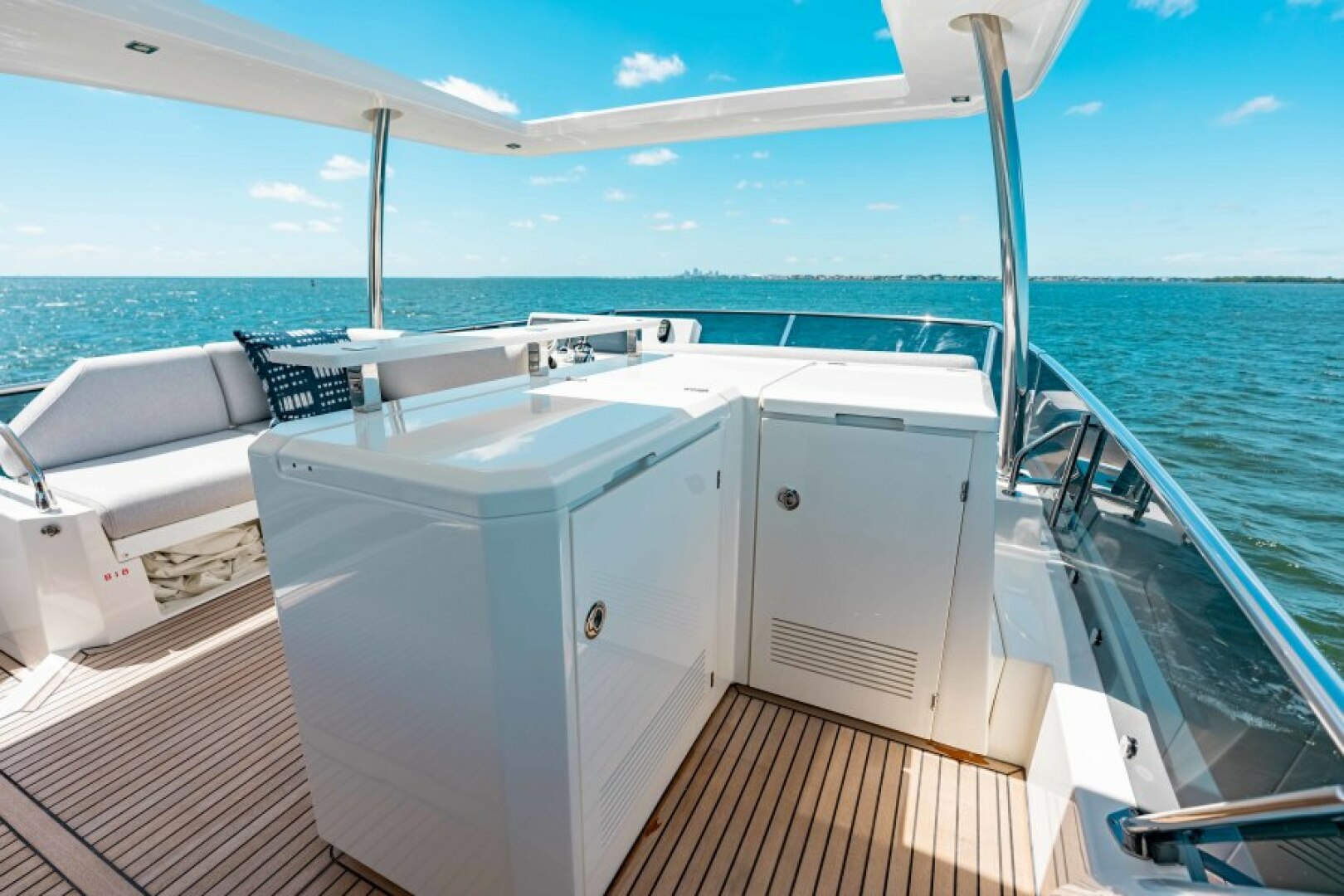 Slide: The Image of 2021 63 Prestige Yacht Flybridge - Flybridge Wetbar - 4334643