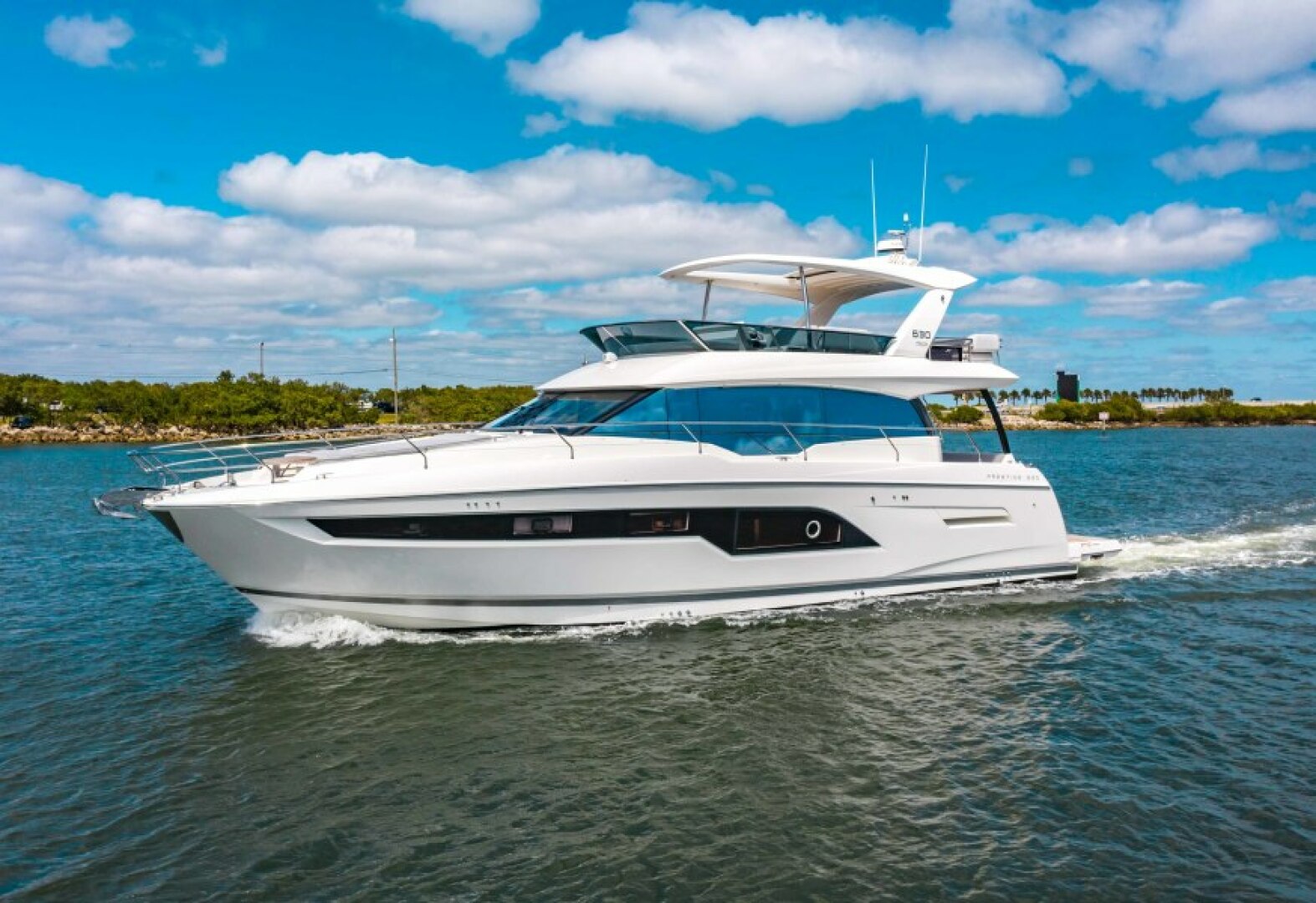 Slide: The Image of 2021 63 Prestige Yacht Flybridge - Profile - 4334693